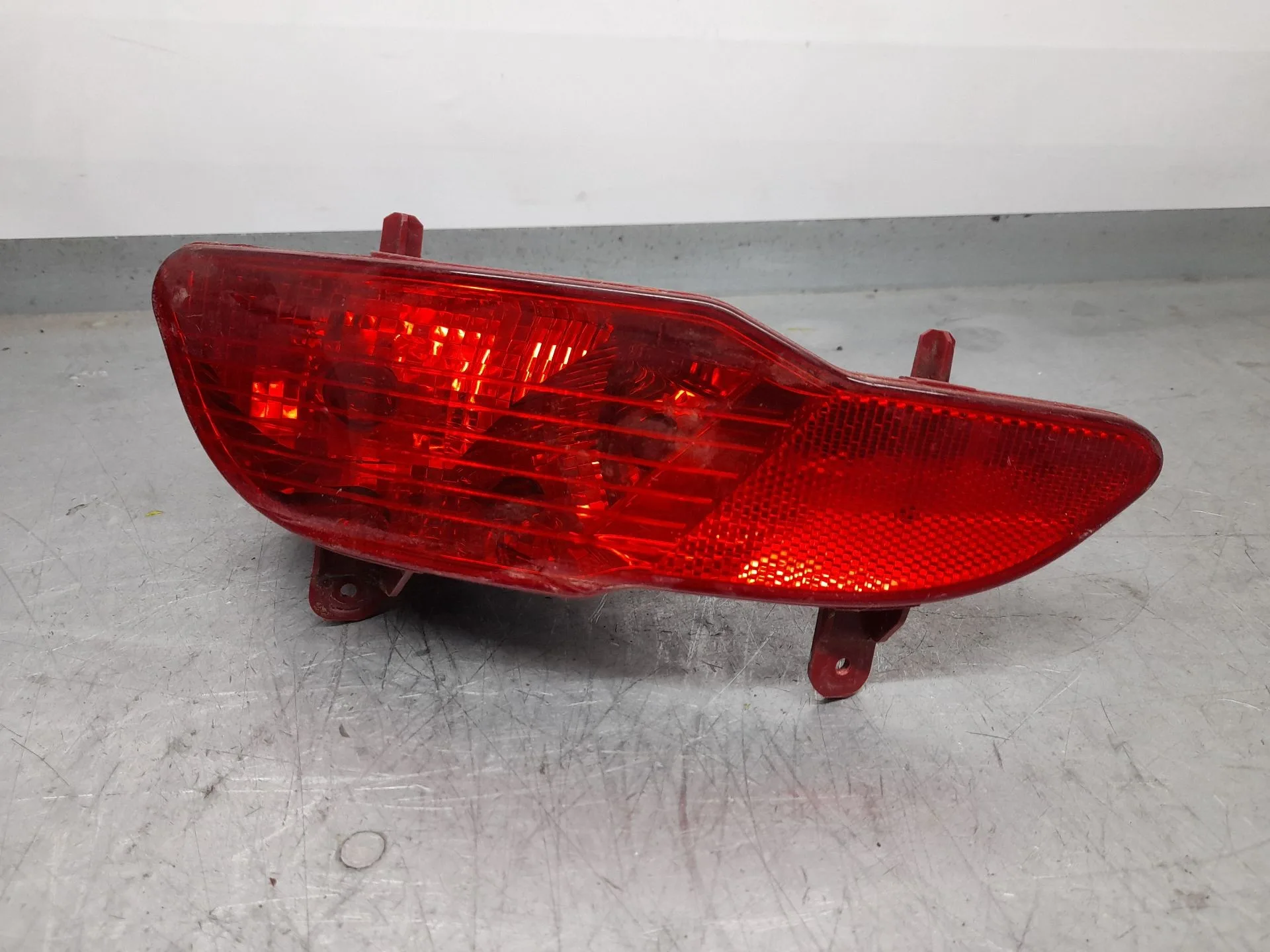 Piloto Trasero Izquierdo Paragolpes para Peugeot 5008 Ii (Mc_, Mj_, Mr_, M4_)