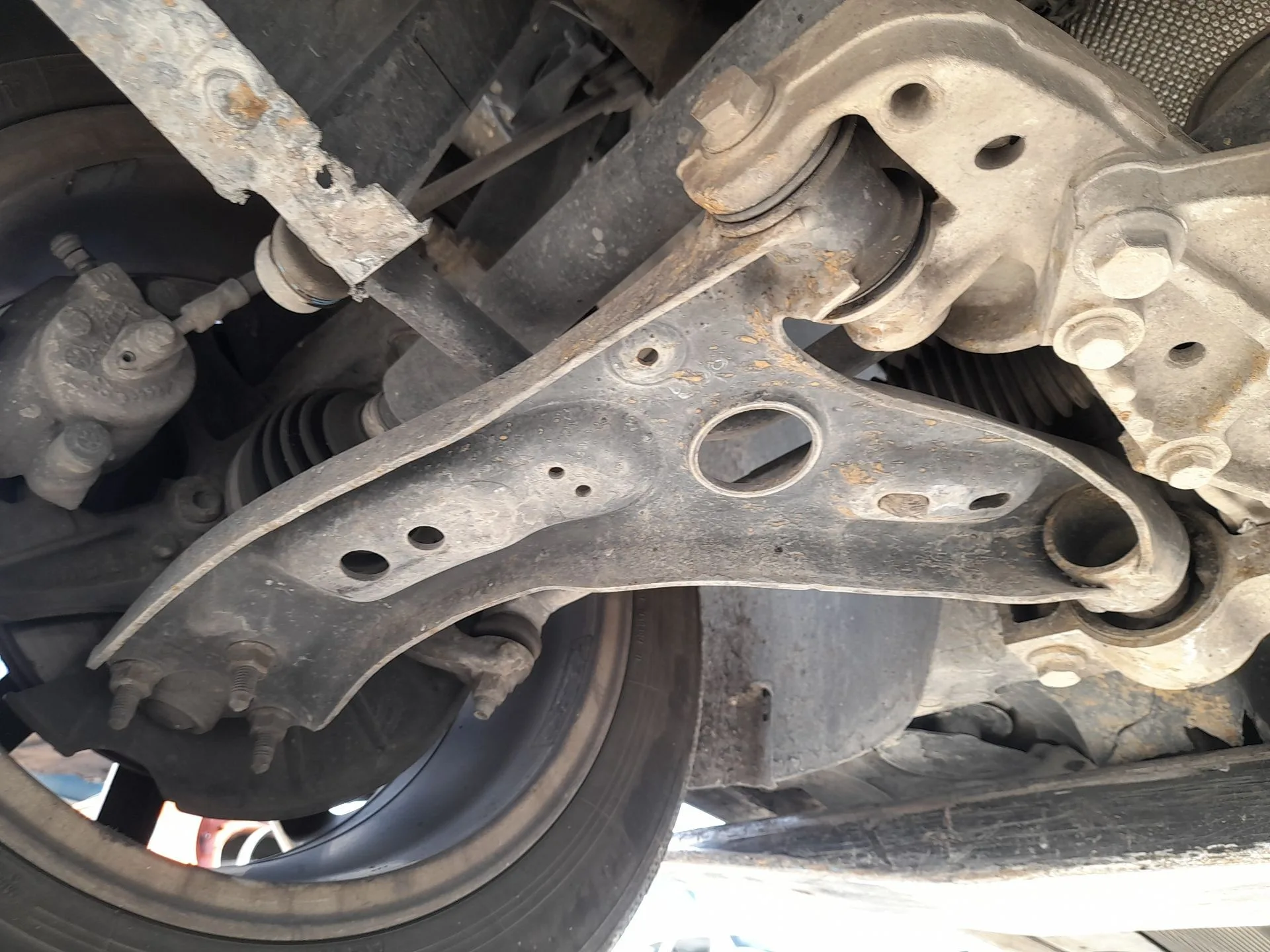 Brazo Suspension Inferior Delantero Derecho para Seat Leon (1P1)