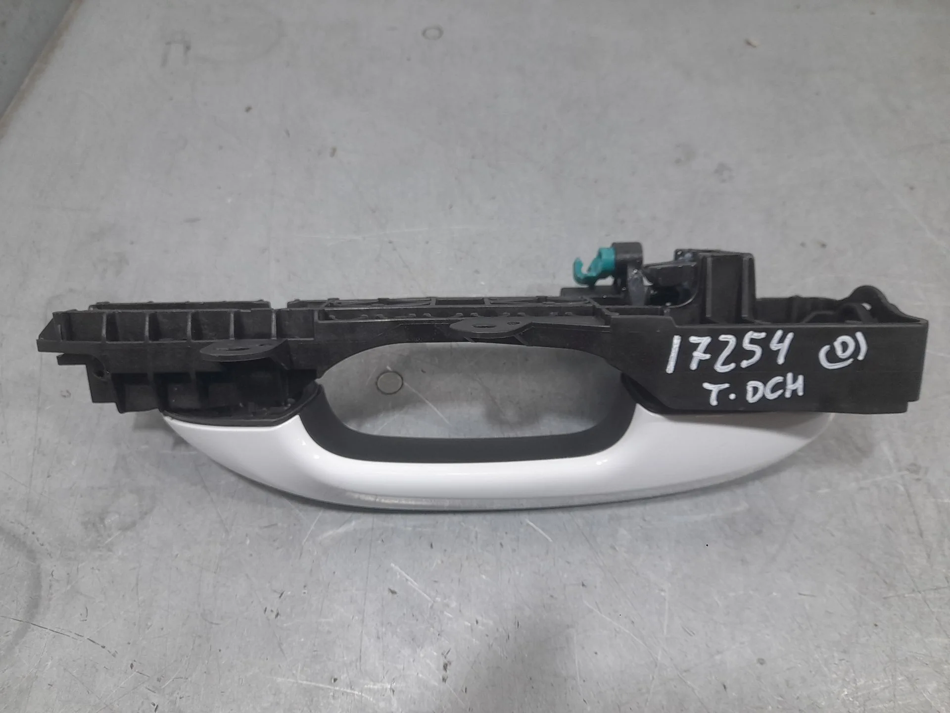 Maneta Exterior Trasera Derecha para Mg Mg 3 (5Fp)