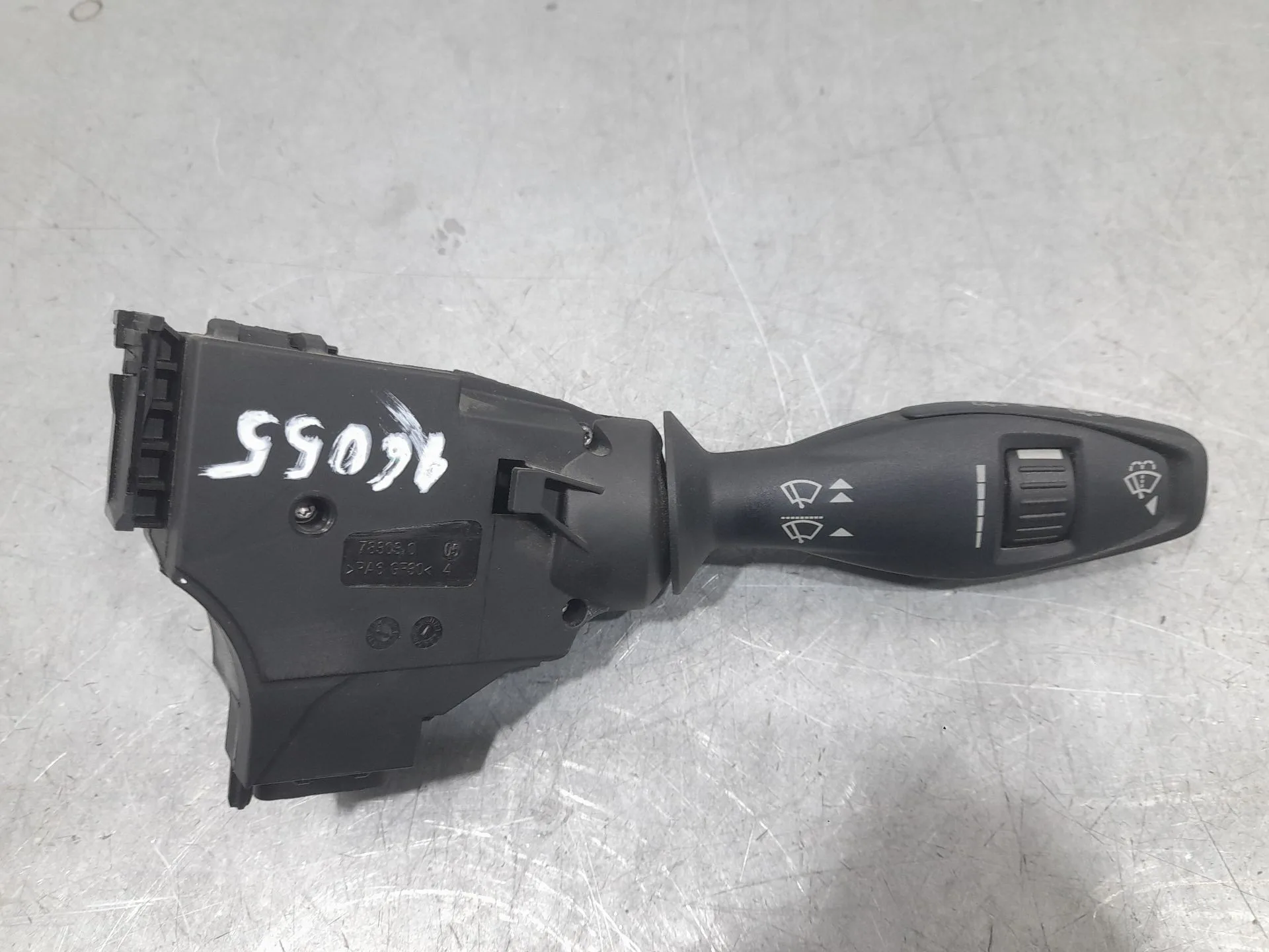 Mando Limpia para Ford Fiesta (Ccn)