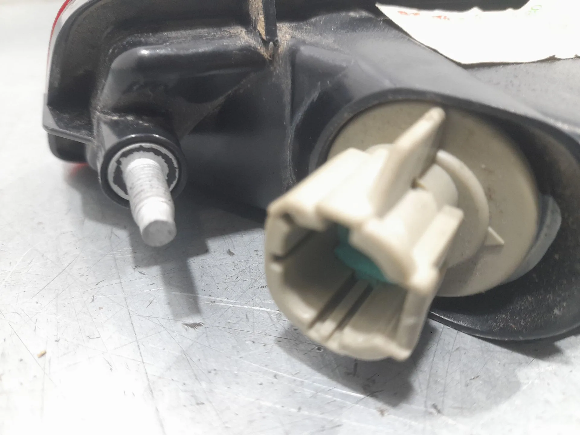 Piloto Trasero Central para Nissan Juke (F15)