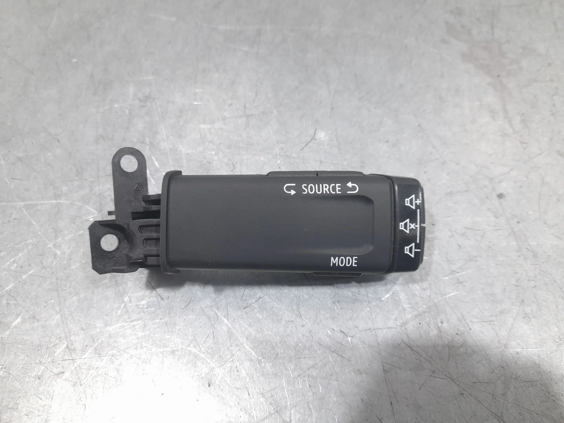 Mando Multifuncion para Mitsubishi Colt