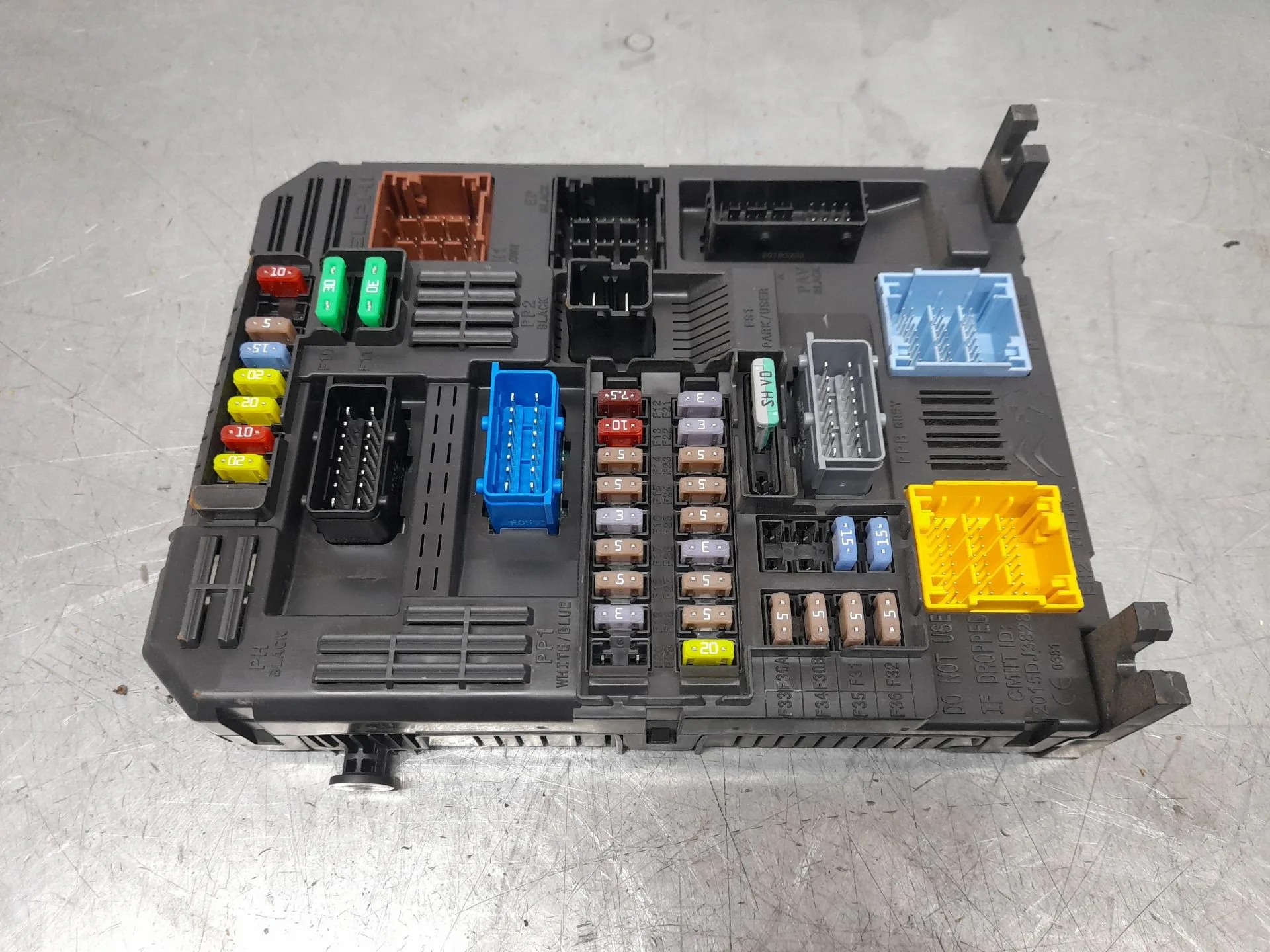 Caja Reles / Fusibles para Citroën C3 Iii (Sx)