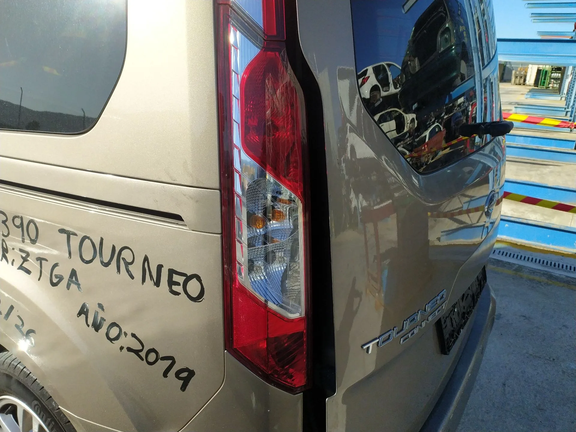 Piloto Trasero Izquierdo para Ford Tourneo Connect / Grand Tourneo Connect V408 Monospace