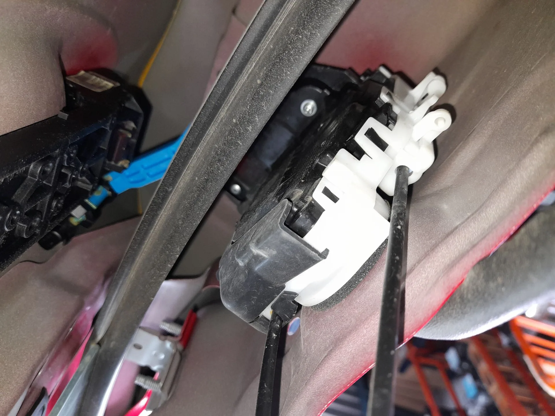 Cerradura Puerta Trasera Izquierda para Toyota Yaris (_P13_)