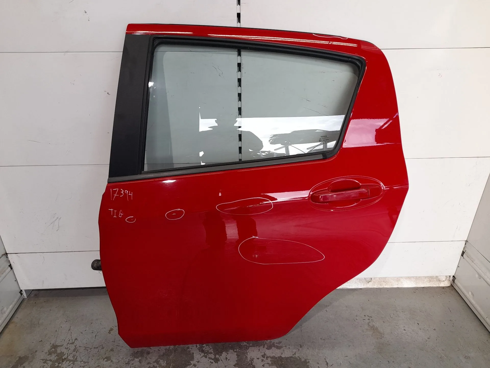 Puerta Trasera Izquierda para Toyota Yaris (_P13_)