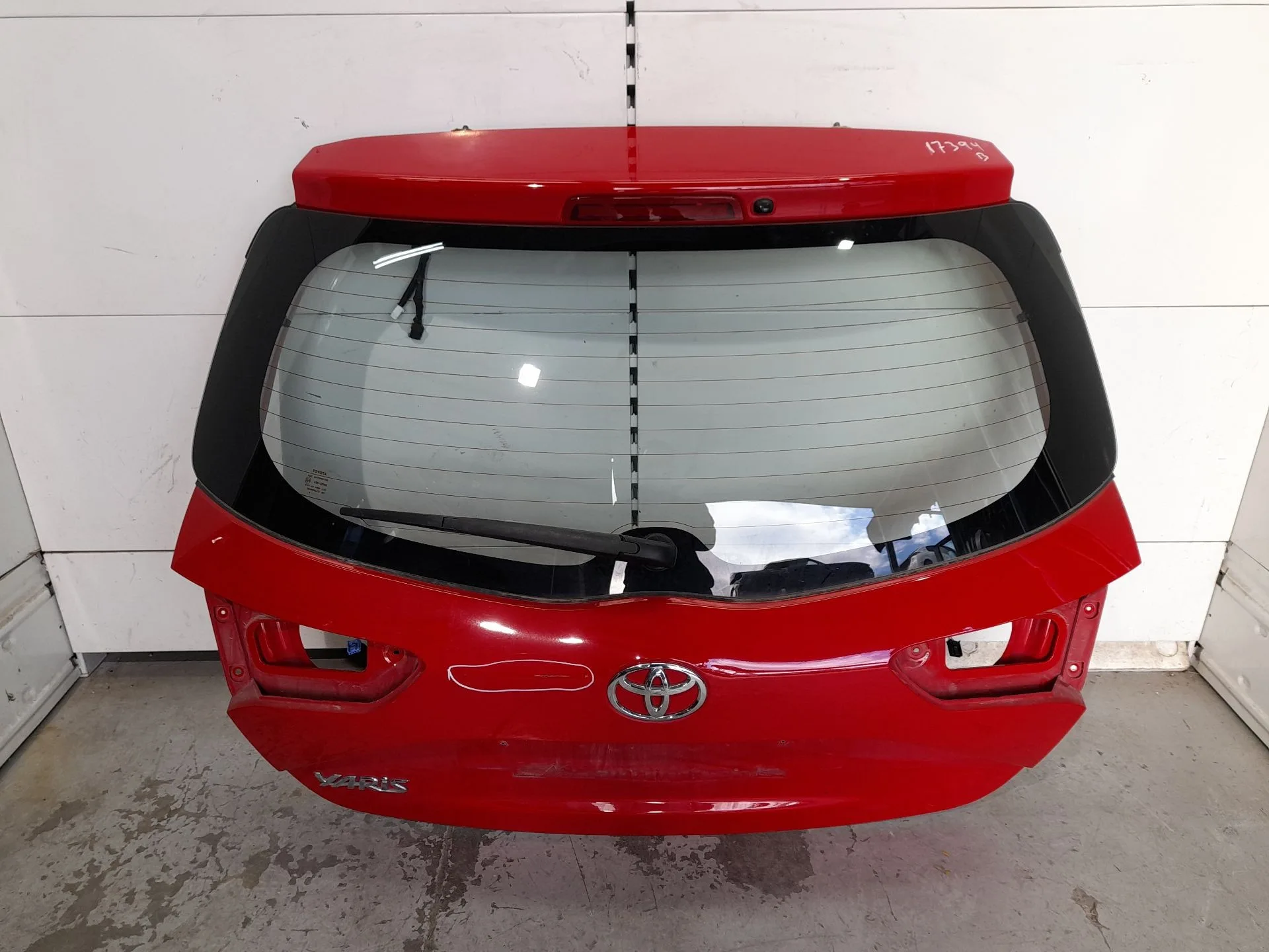 Porton Trasero para Toyota Yaris (_P13_)