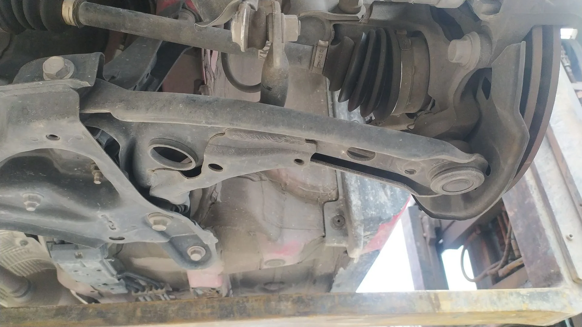 Brazo Suspension Inferior Delantero Izquierdo para Toyota Yaris (_P13_)