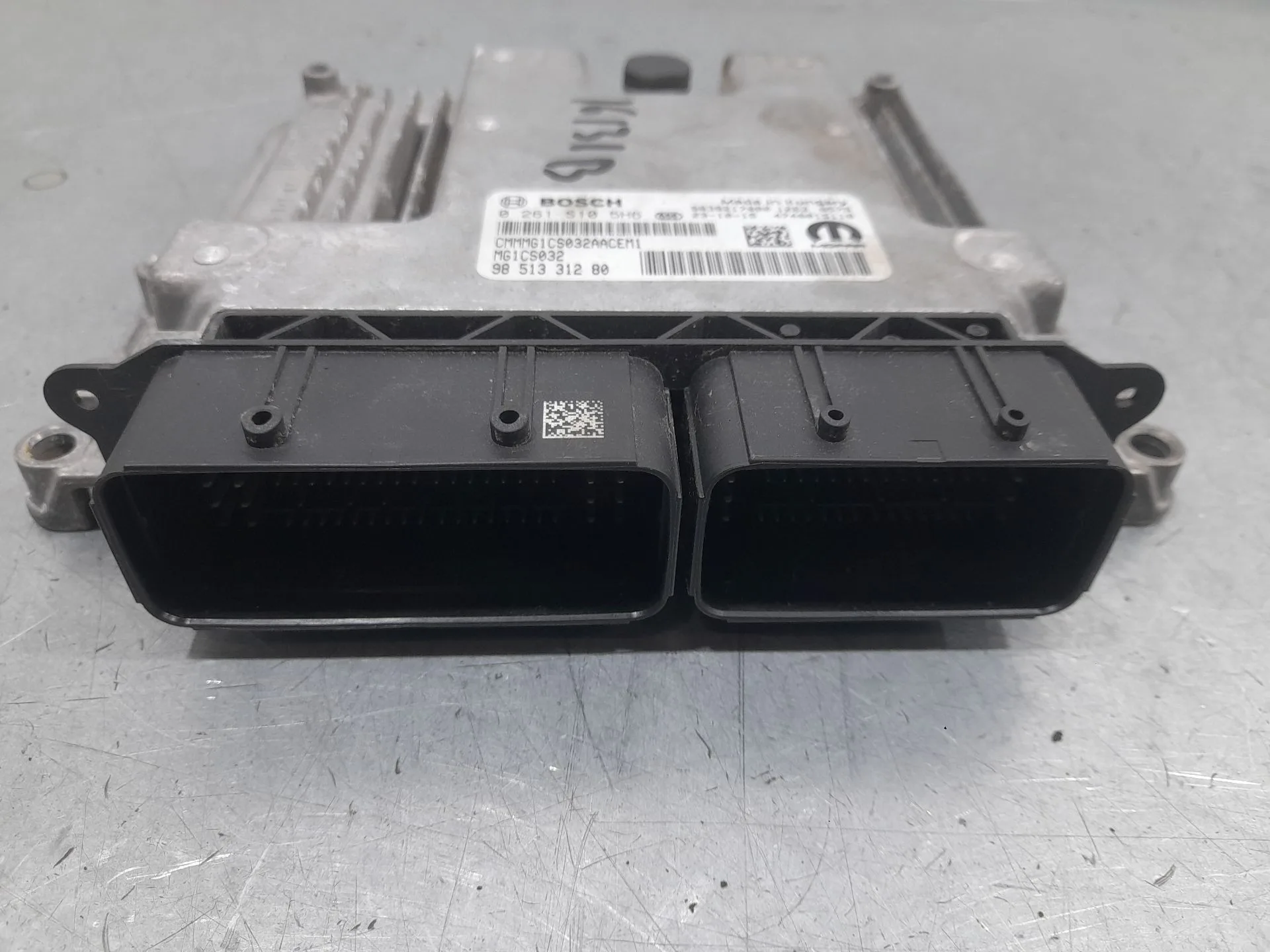 Centralita Motor Uce para Opel Corsa F
