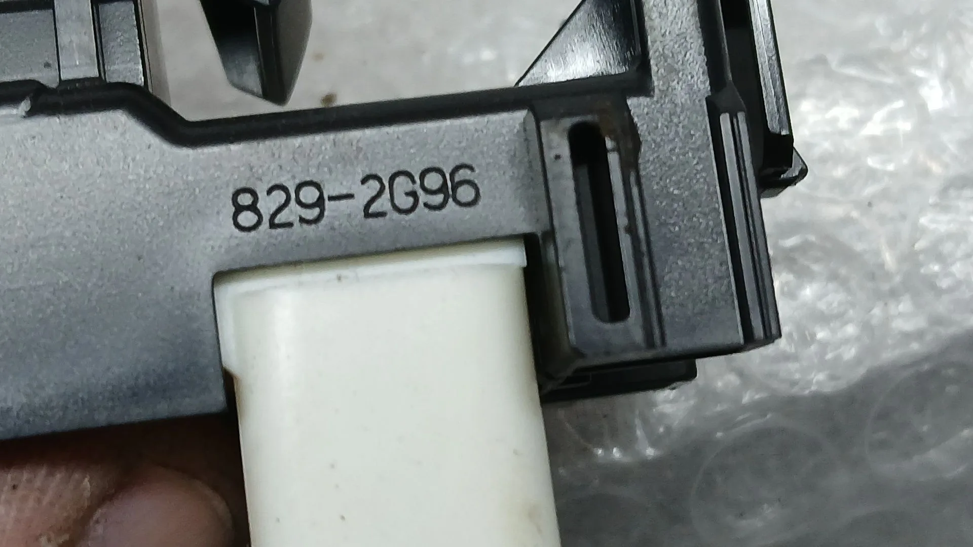 Mando Elevalunas Delantero Derecho para Toyota Yaris (_P13_)