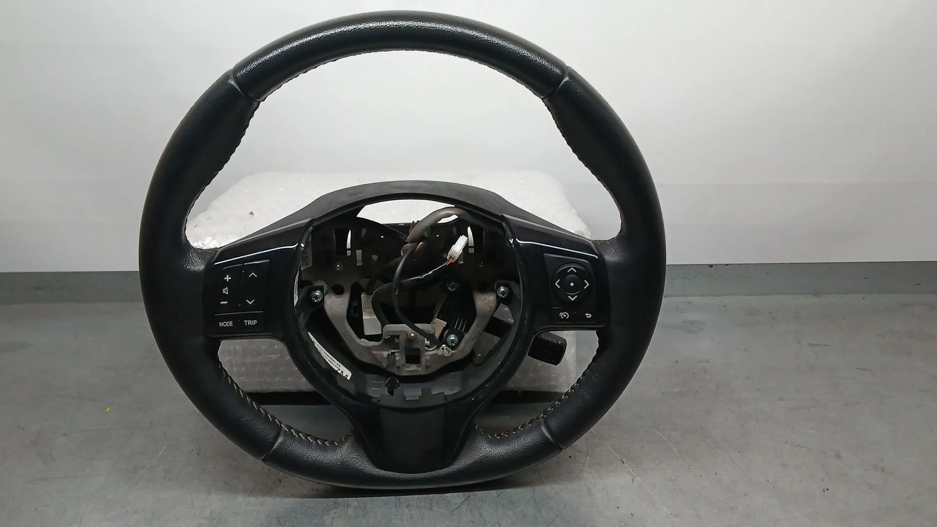 Volante para Toyota Yaris (_P13_)