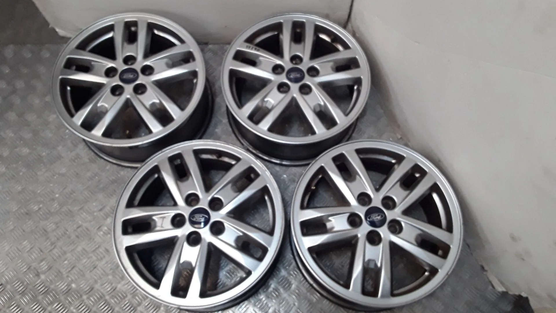 Juego Llantas Aluminio para Ford Tourneo Connect / Grand Tourneo Connect V408 Monospace