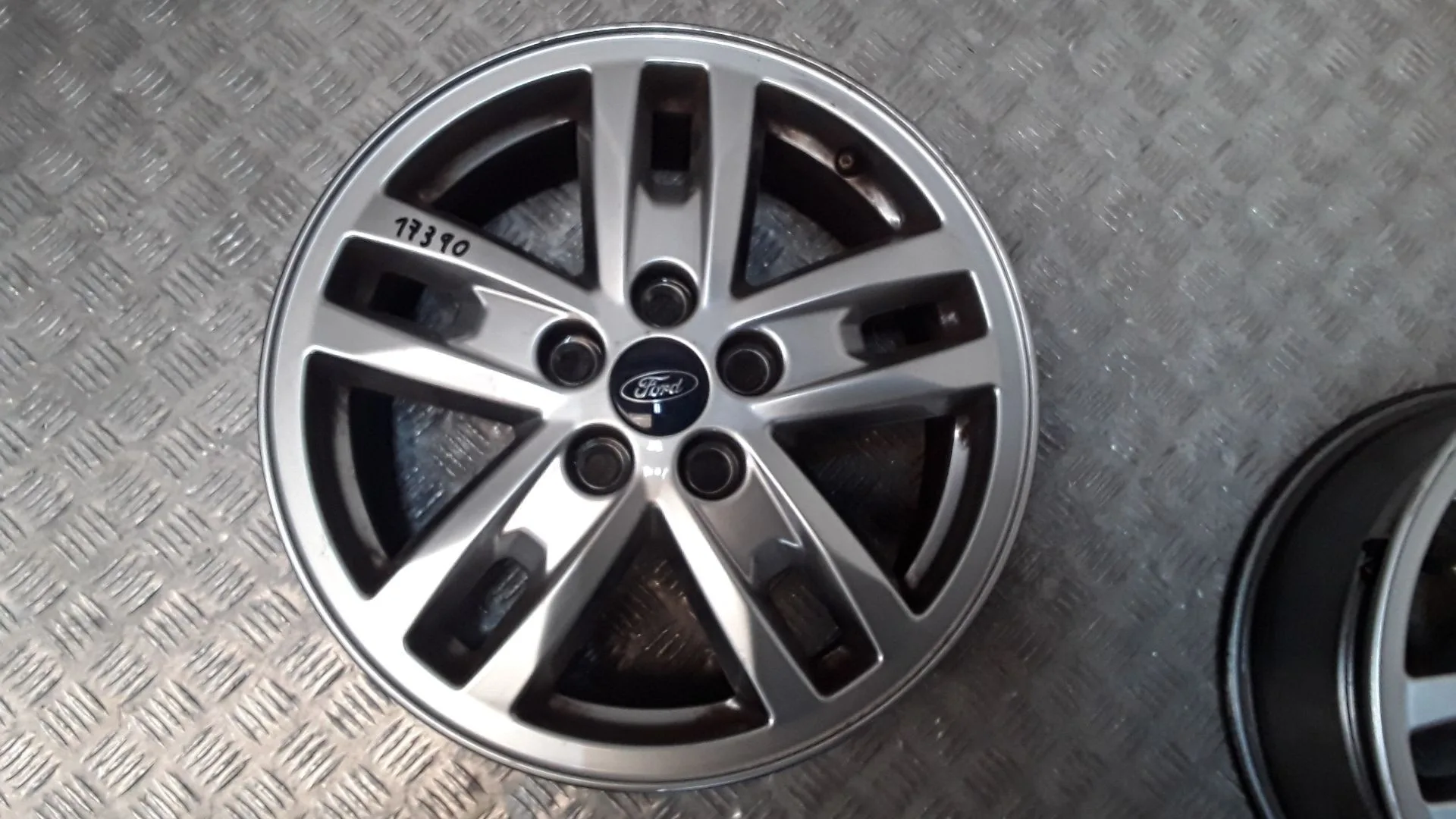 Juego Llantas Aluminio para Ford Tourneo Connect / Grand Tourneo Connect V408 Monospace