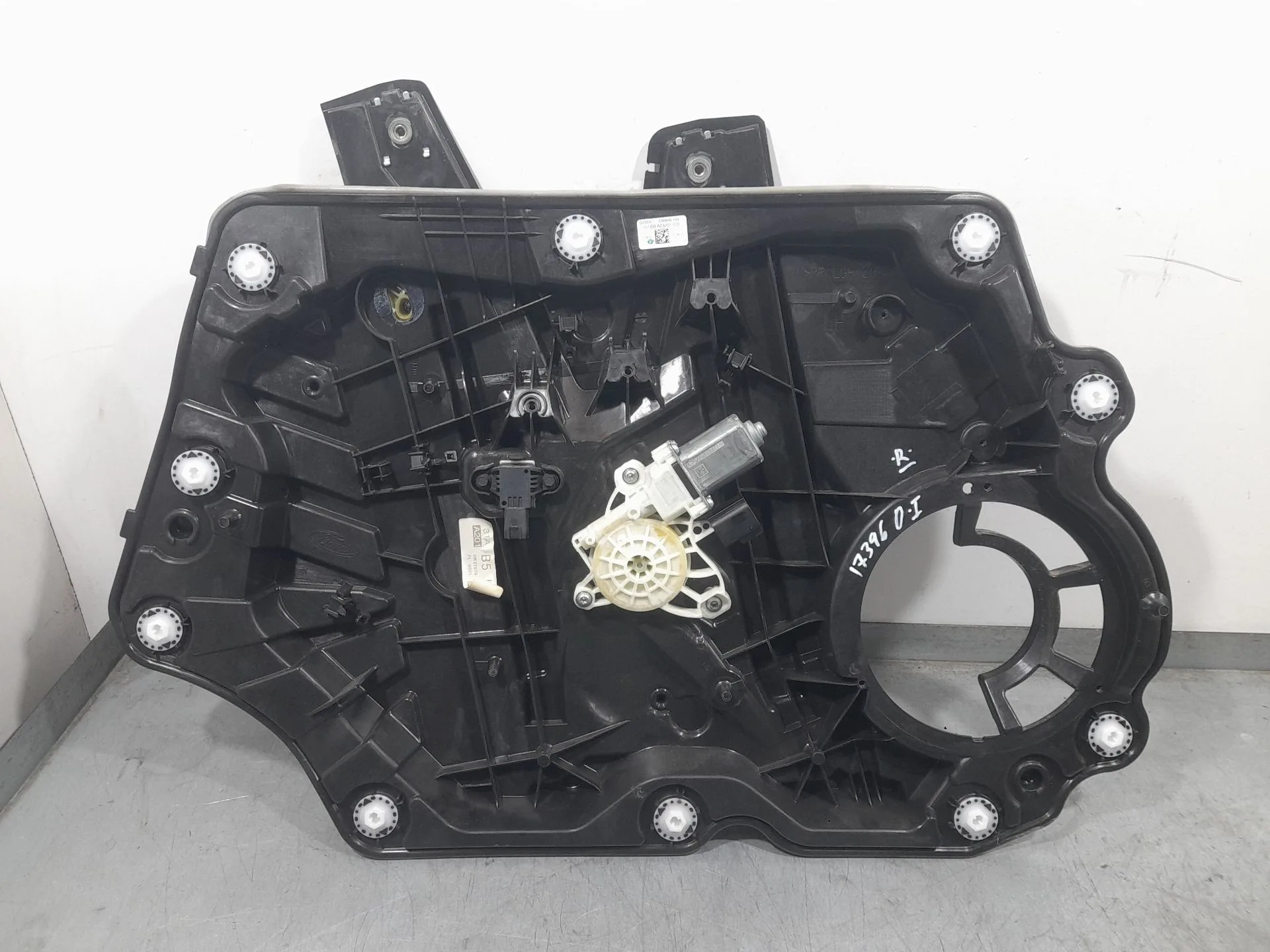 Elevalunas Delantero Izquierdo para Ford Fiesta Vii (Hj, Hf)