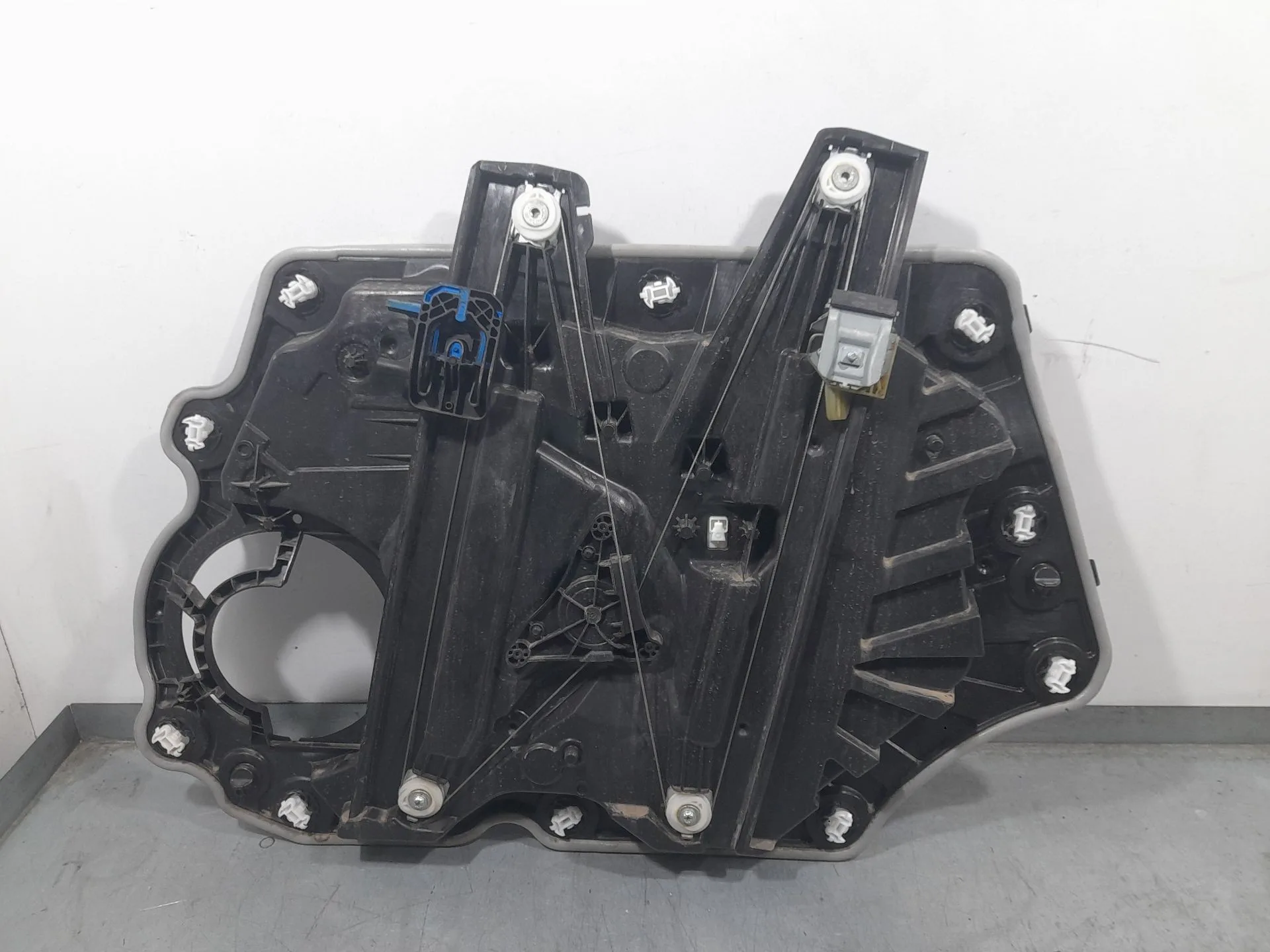 Elevalunas Delantero Izquierdo para Ford Fiesta Vii (Hj, Hf)