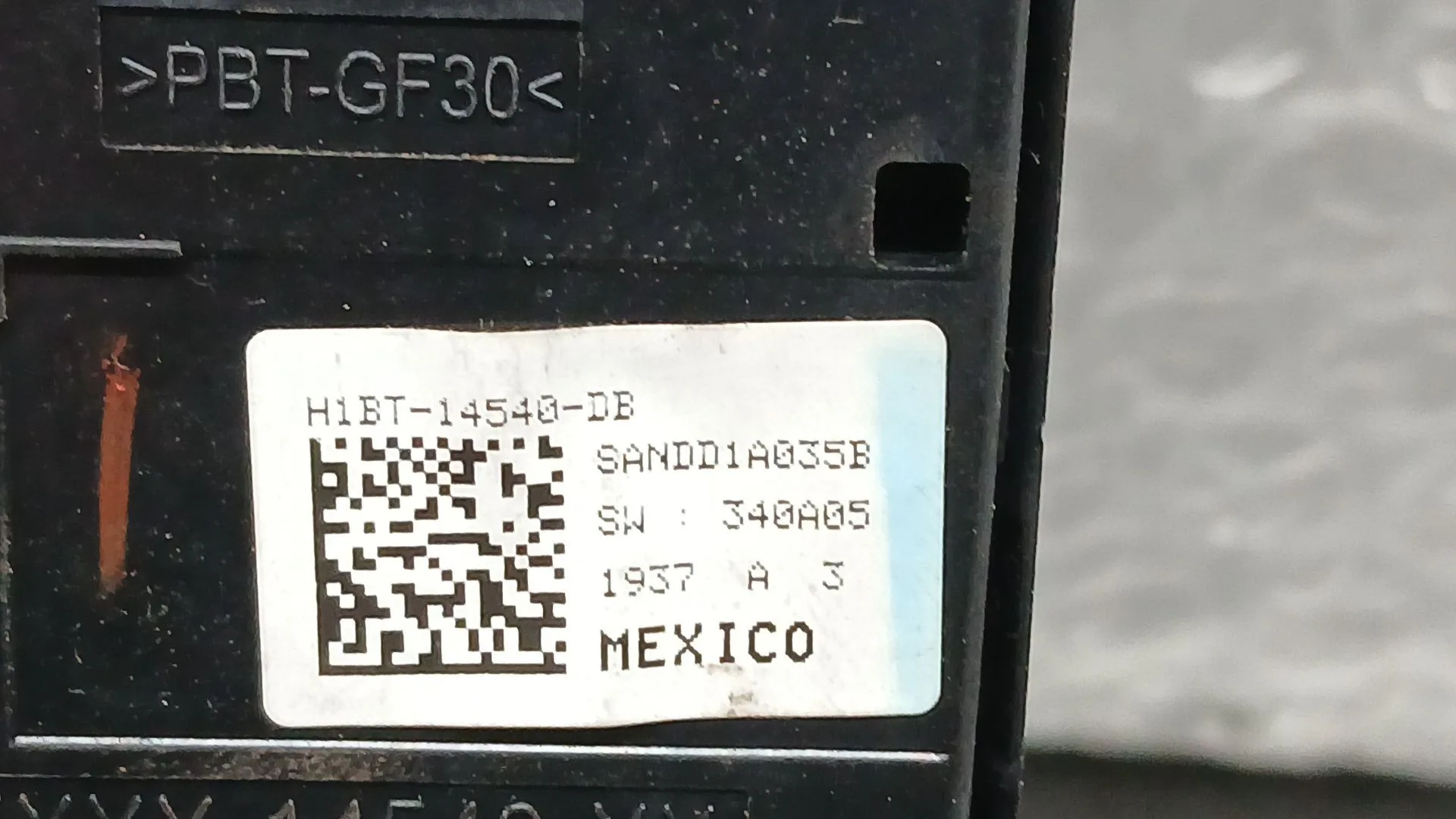 Mando Elevalunas Delantero Izquierdo para Ford Fiesta Vii (Hj, Hf)