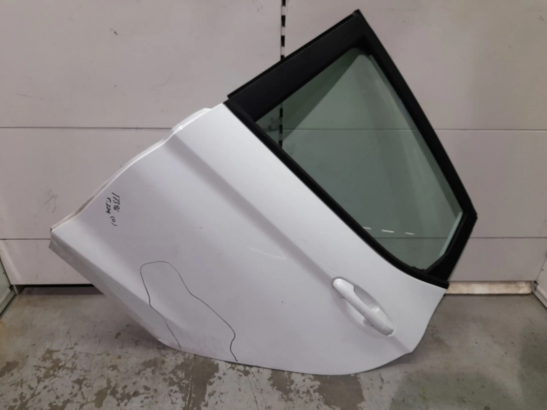 Puerta Trasera Izquierda para Ford Fiesta Vii (Hj, Hf)
