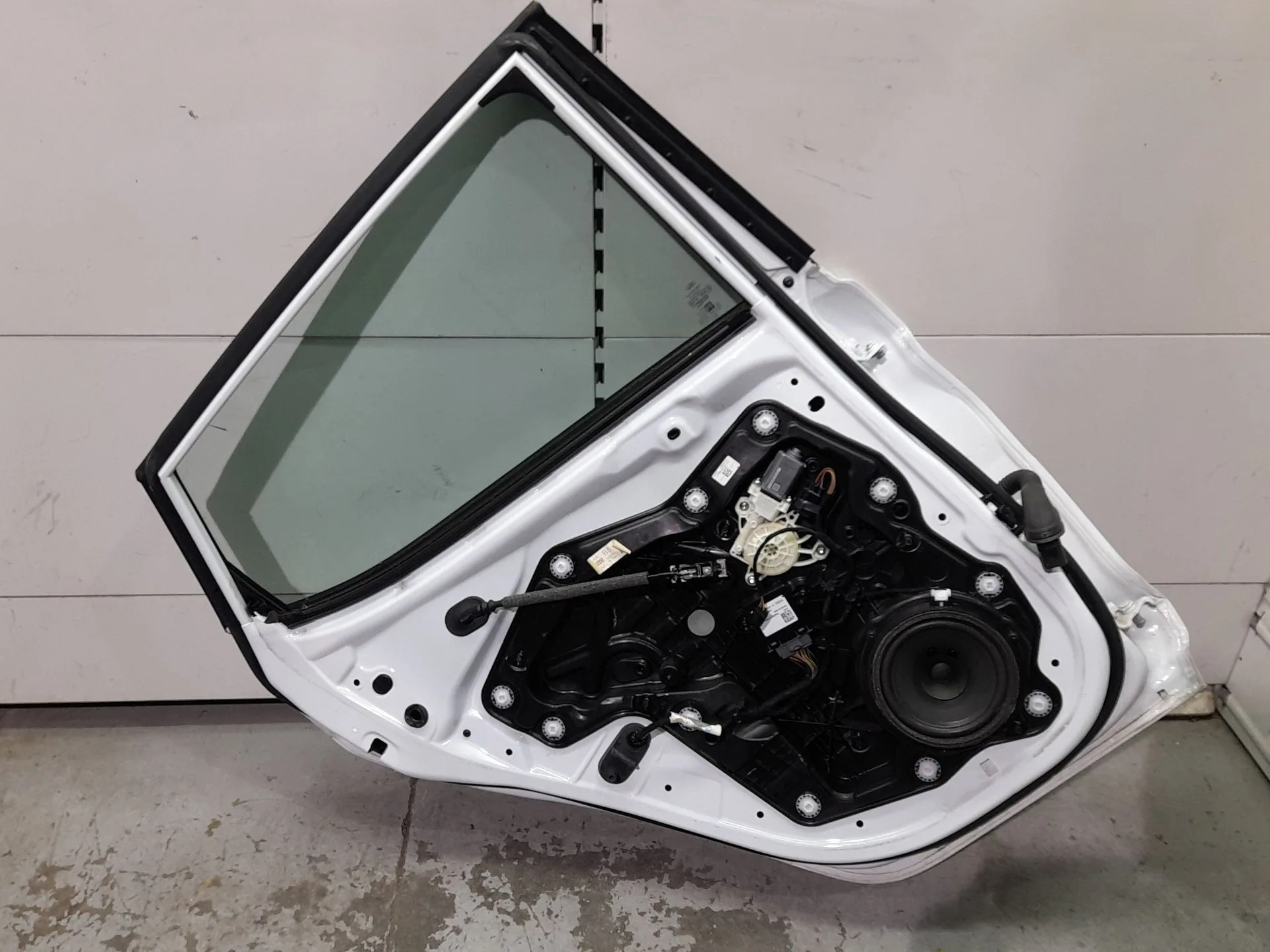 Puerta Trasera Izquierda para Ford Fiesta Vii (Hj, Hf)