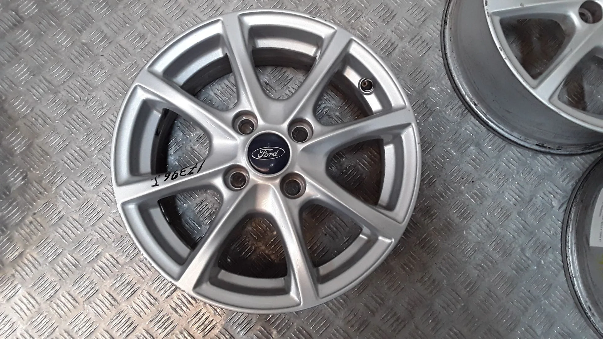 Juego Llantas Aluminio para Ford Fiesta Vii (Hj, Hf)