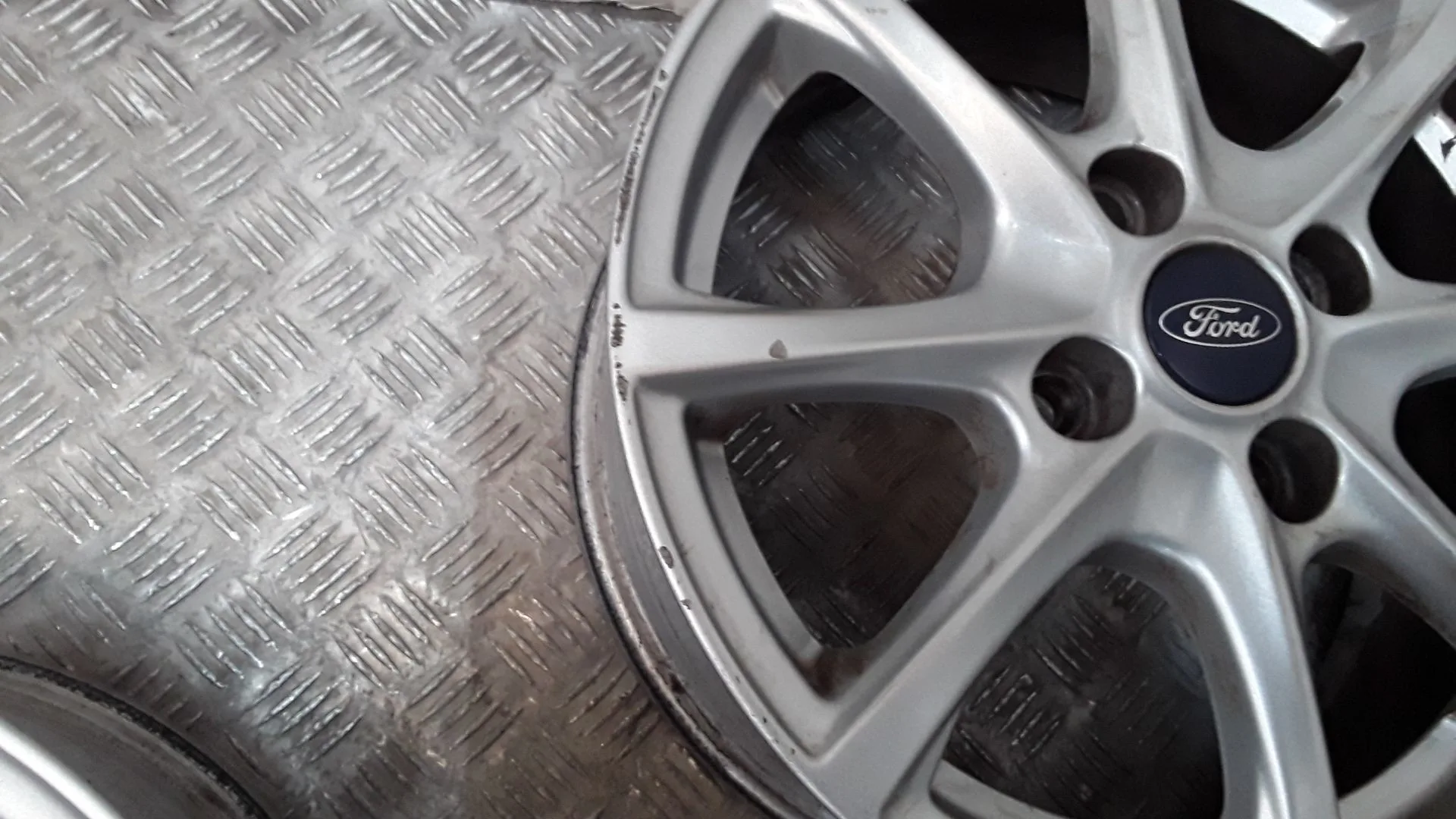 Juego Llantas Aluminio para Ford Fiesta Vii (Hj, Hf)