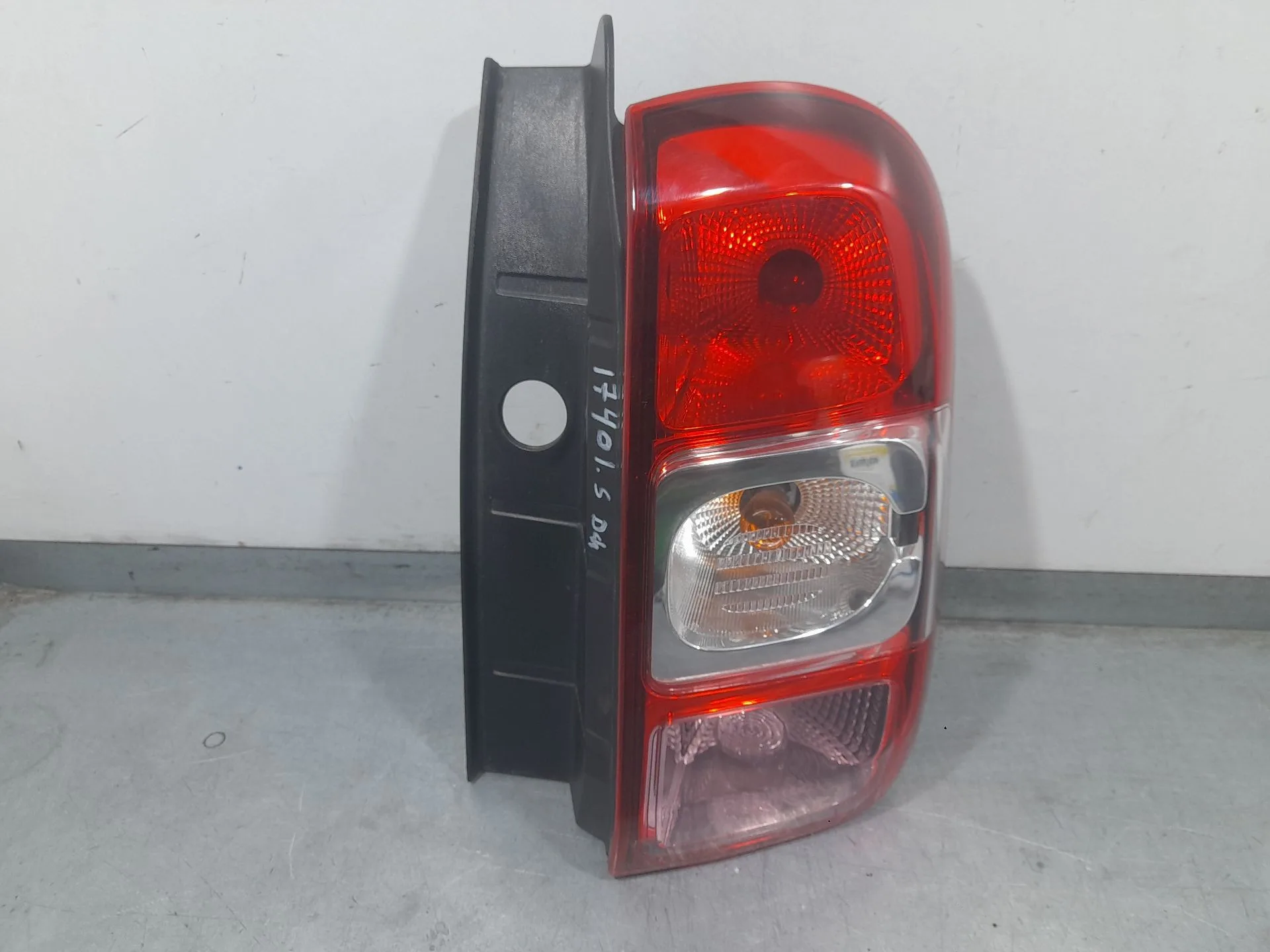 Piloto Trasero Derecho para Dacia Duster (Hs_)