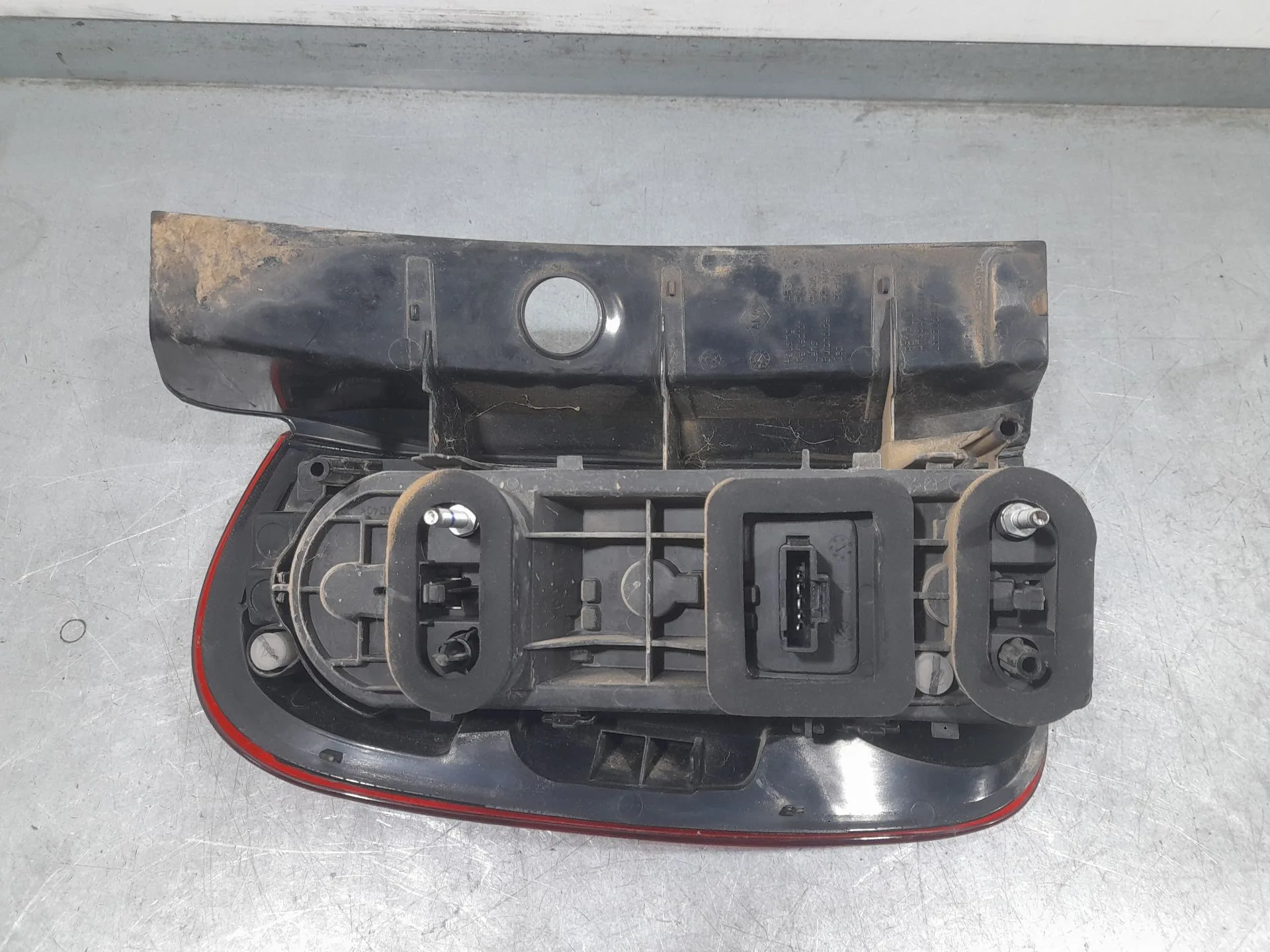 Piloto Trasero Derecho para Dacia Duster (Hs_)