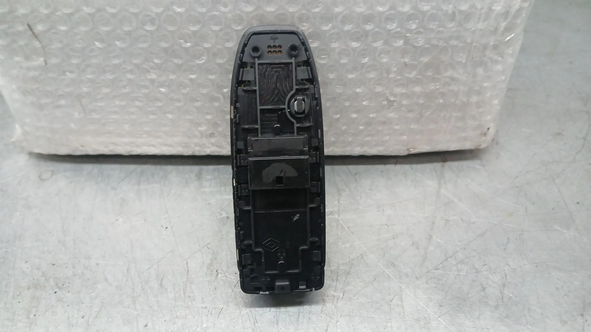 Mando Elevalunas Delantero Izquierdo para Renault Clio V (B7_)