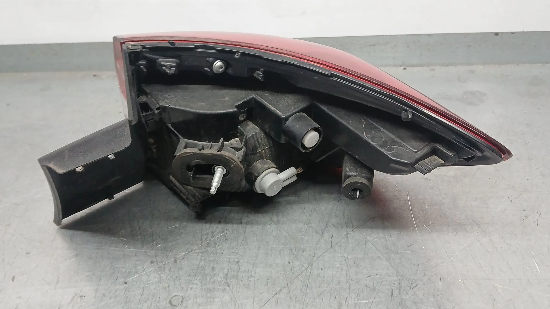 Piloto Trasero Izquierdo Interior para Renault Clio V (B7_)
