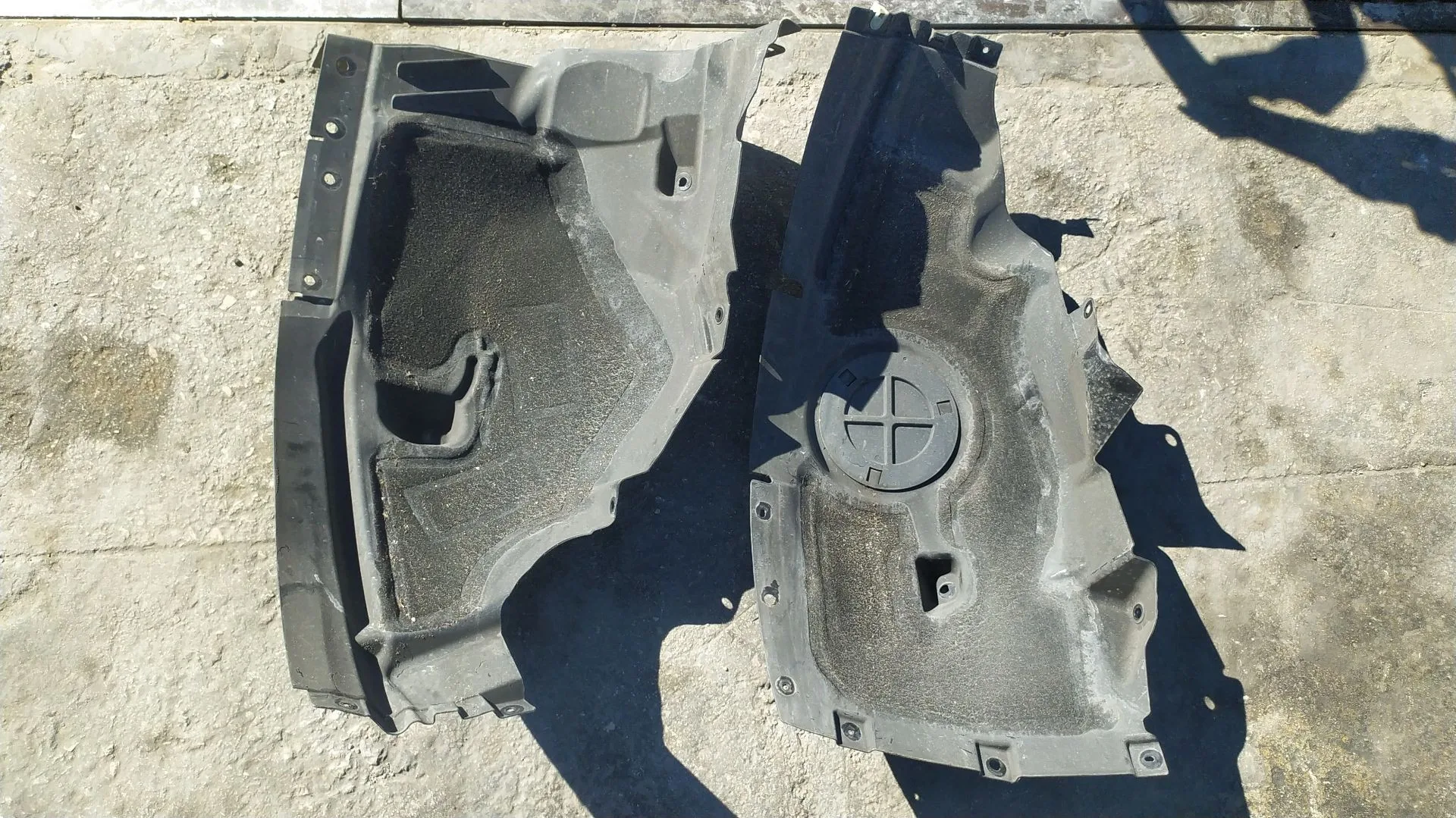 Plastico Pase Rueda Del. Izq. para Bmw I3 (I01)