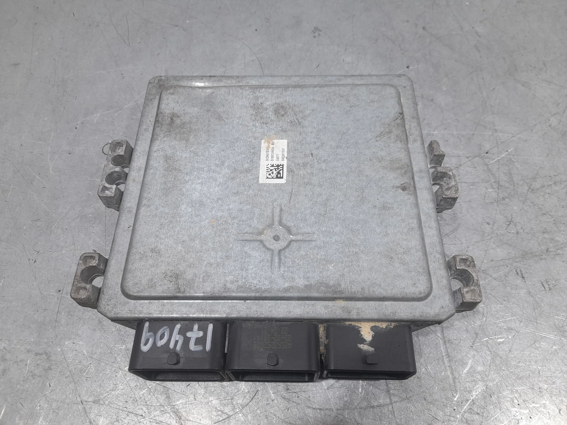 Centralita Motor Uce para Ford Focus Iii