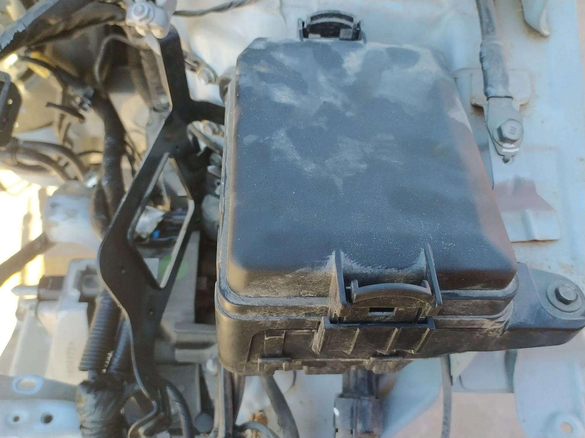 Caja Fusibles Izquierda para Hyundai I20 Ii (Gb, Ib)