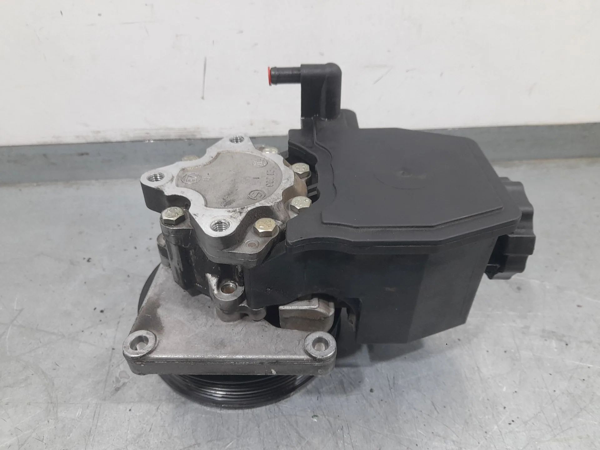 Bomba Direccion para Mercedes-Benz Clk (C208)