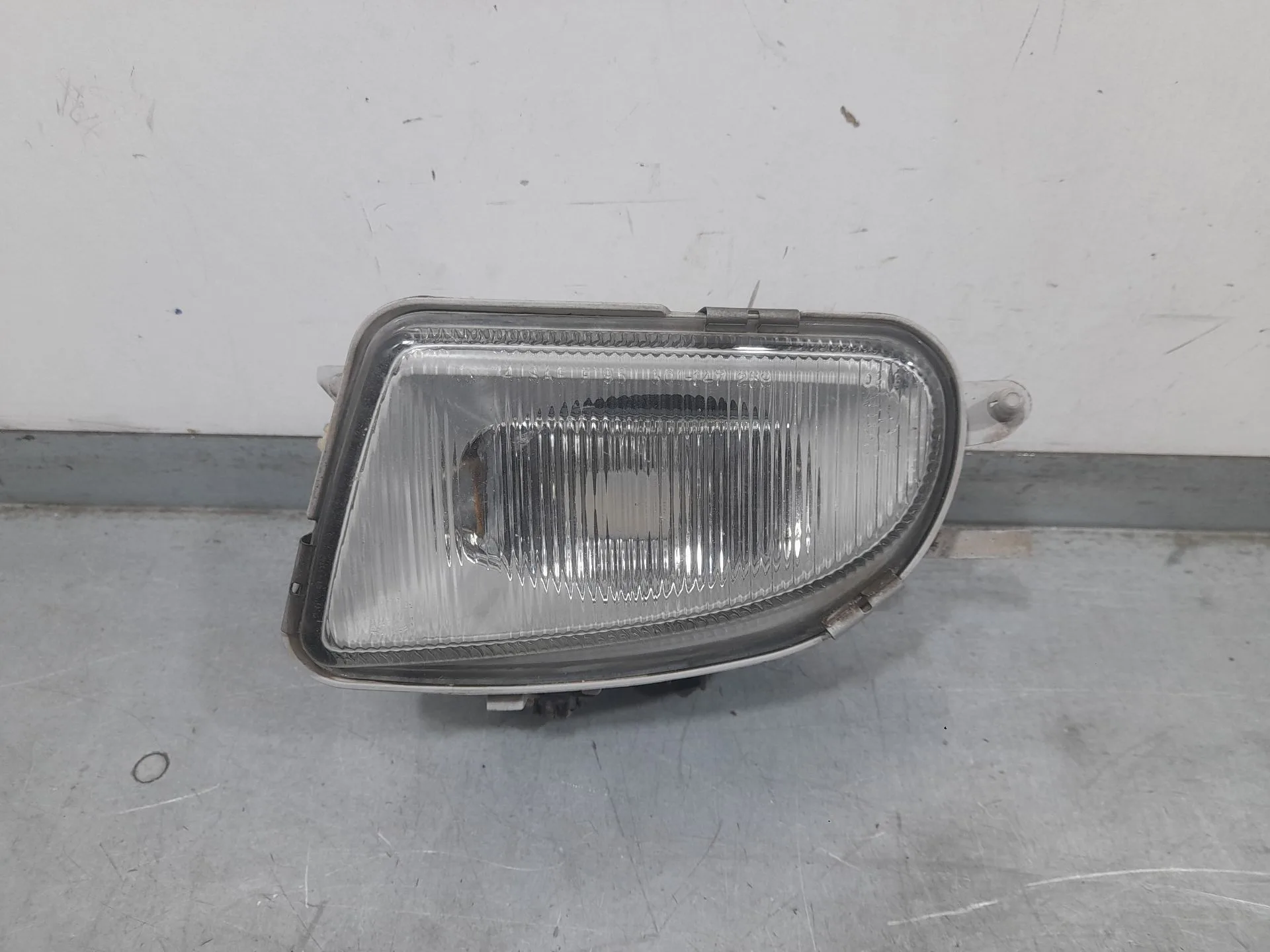 Faro Antiniebla Izquierdo para Mercedes-Benz Clk (C208)