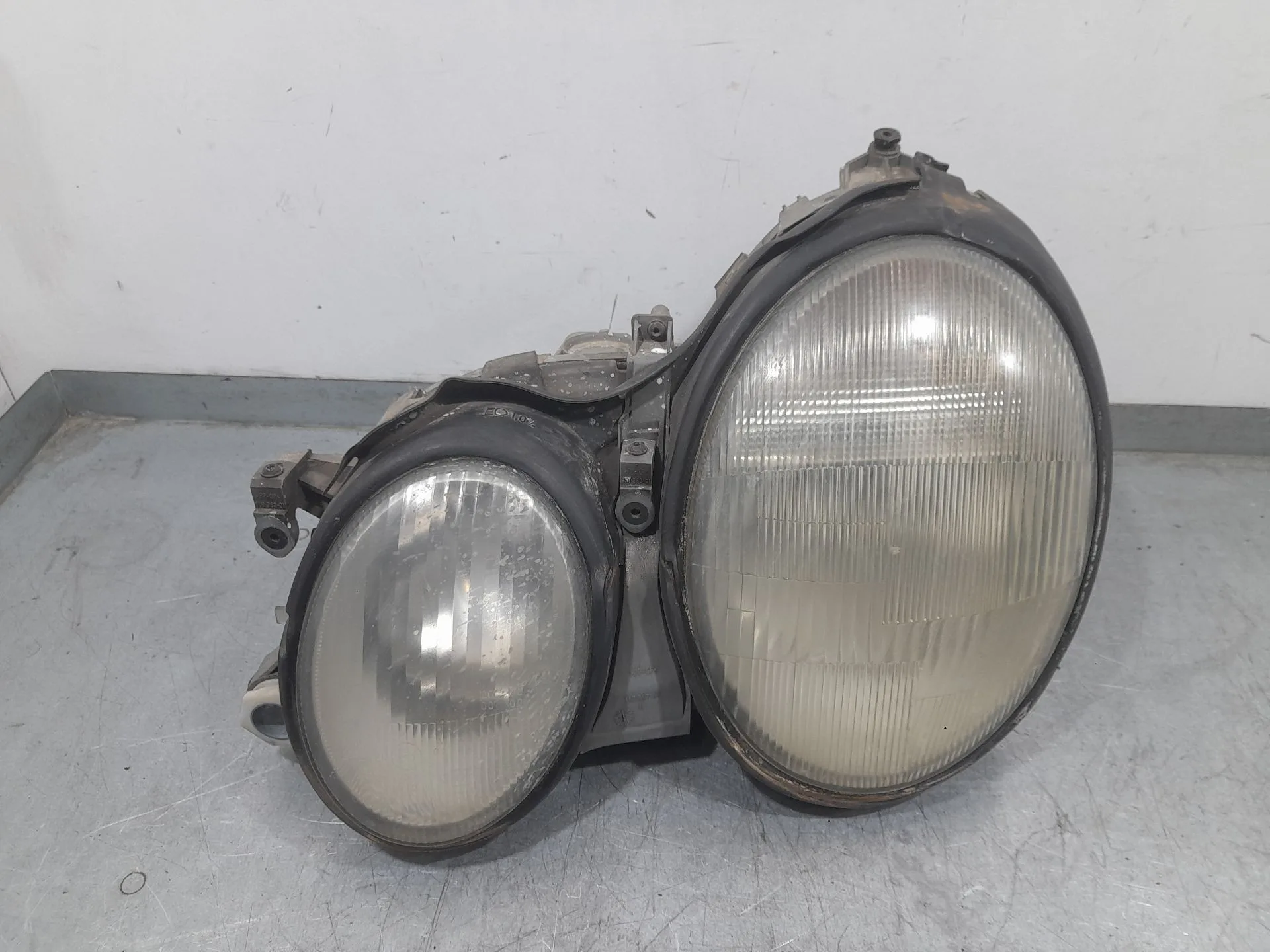 Faro Izquierdo para Mercedes-Benz Clk (C208)