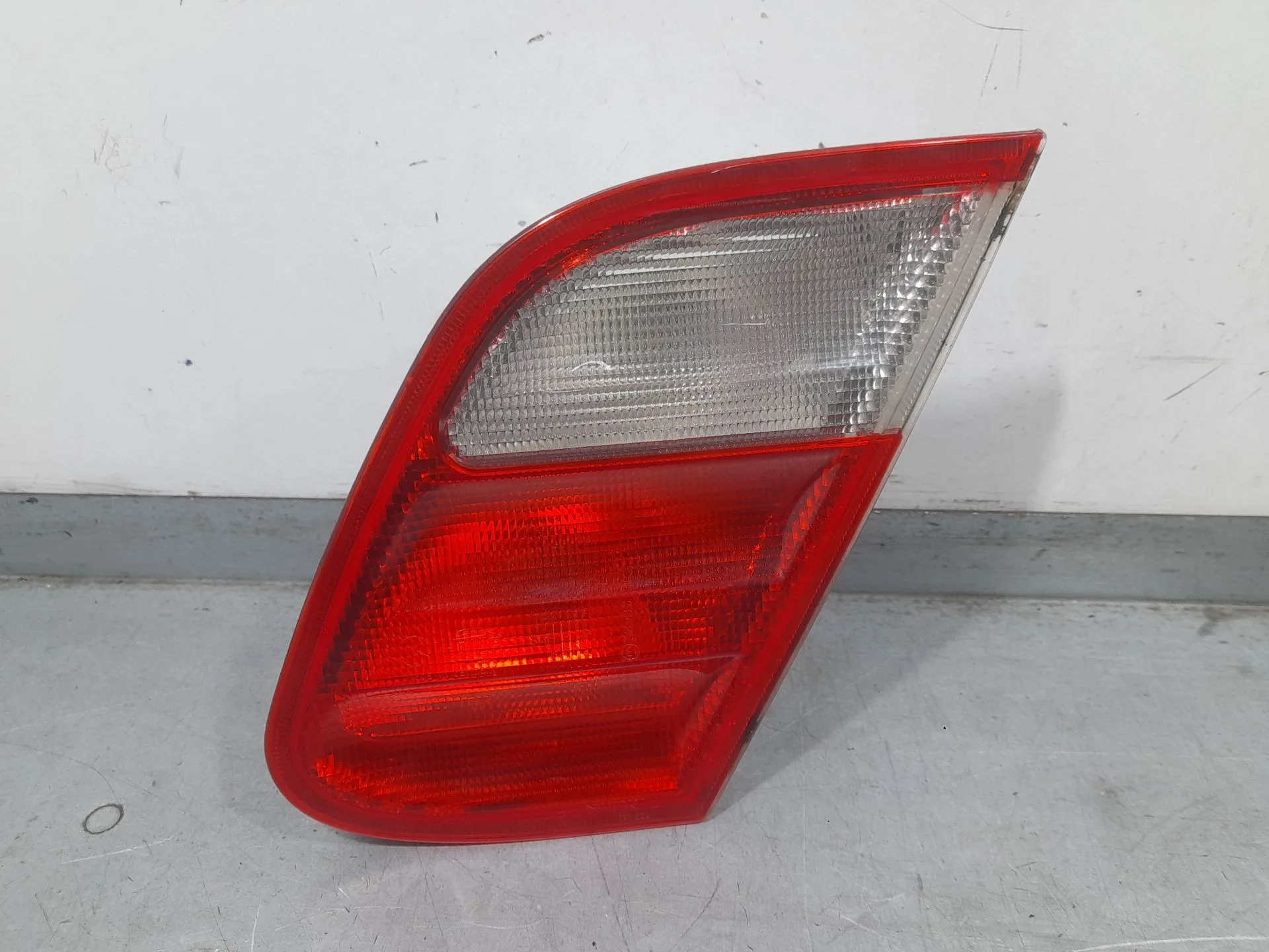 Piloto Trasero Derecho Interior para Mercedes-Benz Clk (C208)