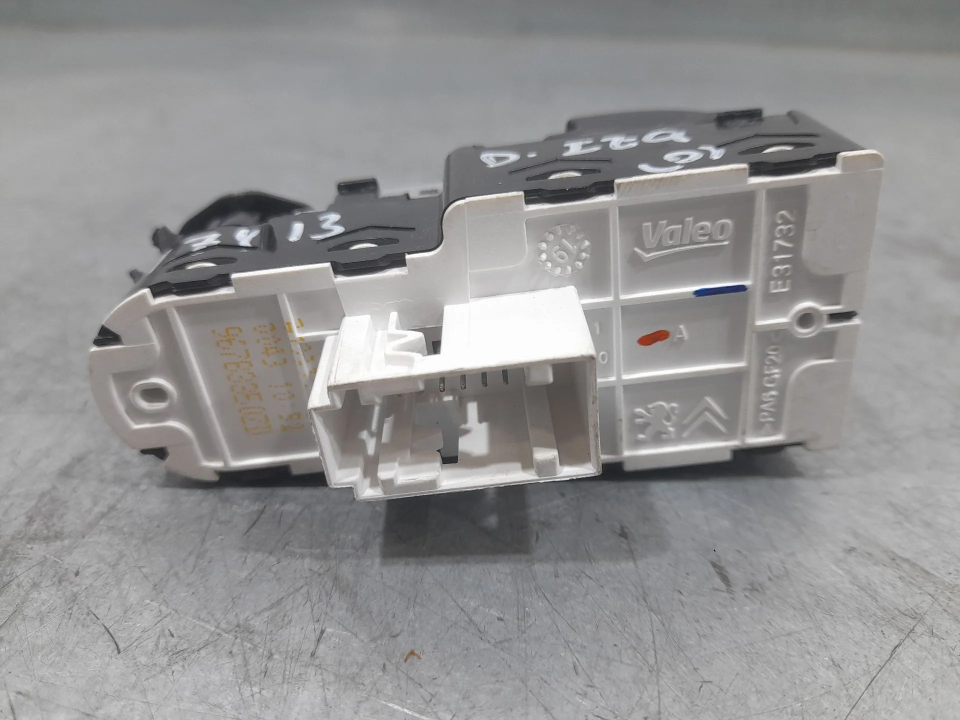 Mando Elevalunas Delantero Izquierdo para Peugeot 208 Ii (Ub_, Up_, Uw_, Uj_)
