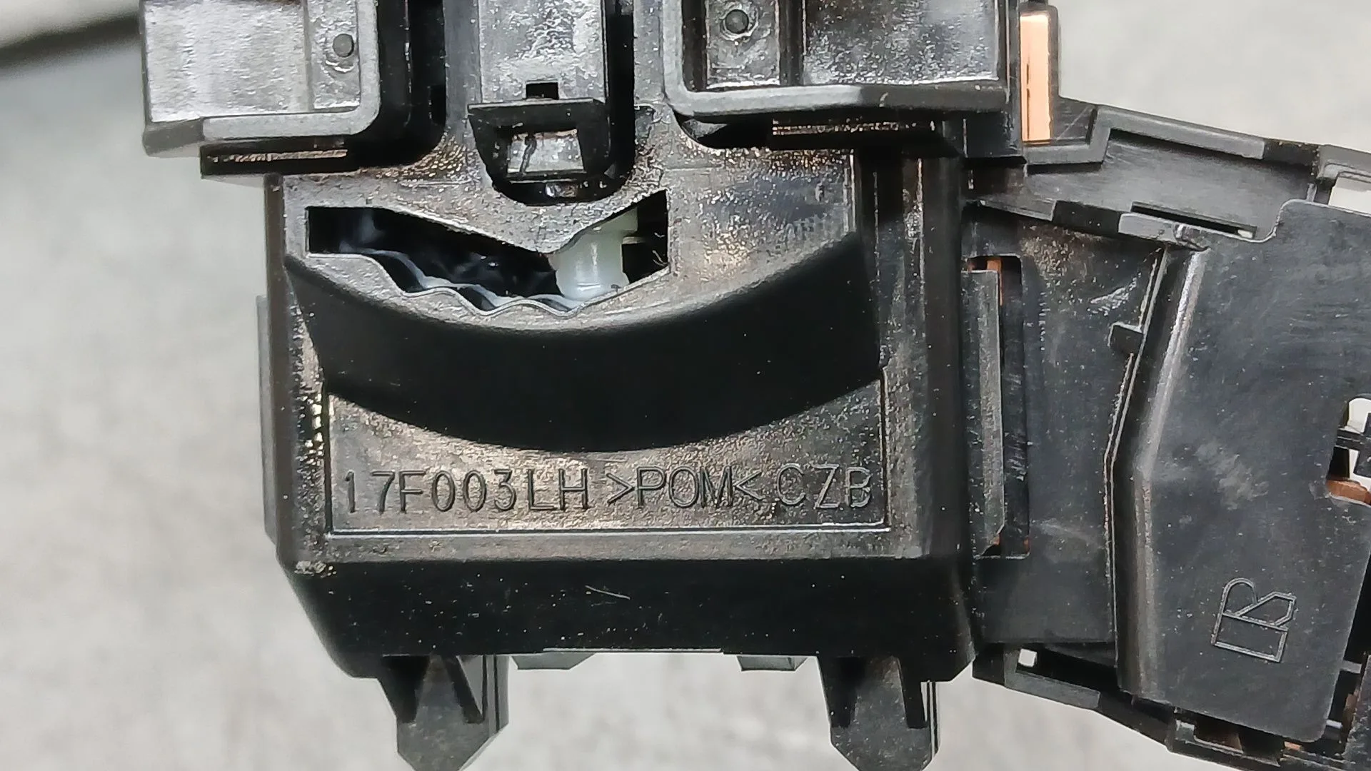 Mando Limpia para Toyota Yaris (_P13_)