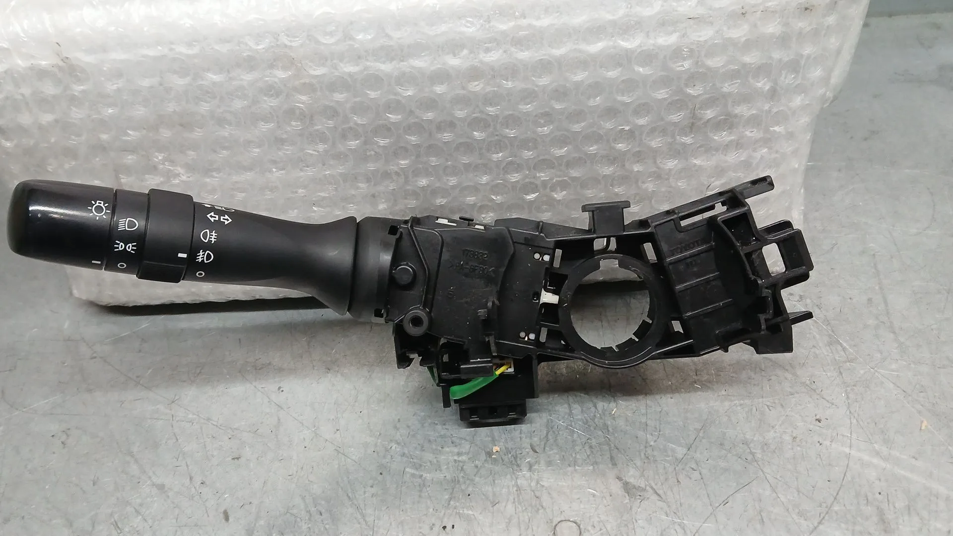 Mando Luces para Toyota Yaris (_P13_)