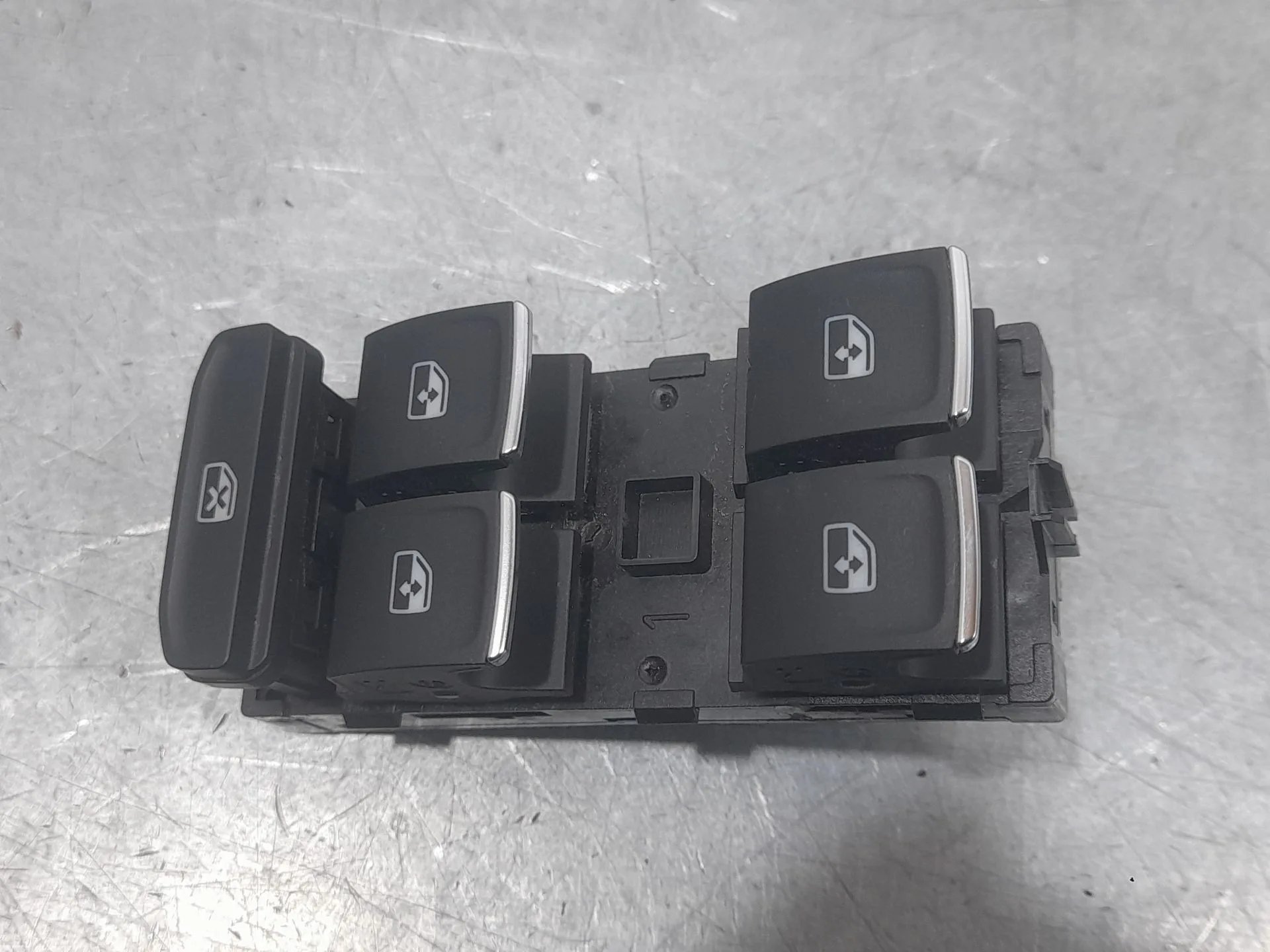 Mando Elevalunas Delantero Izquierdo para Cupra Formentor (Km7, Kmp)