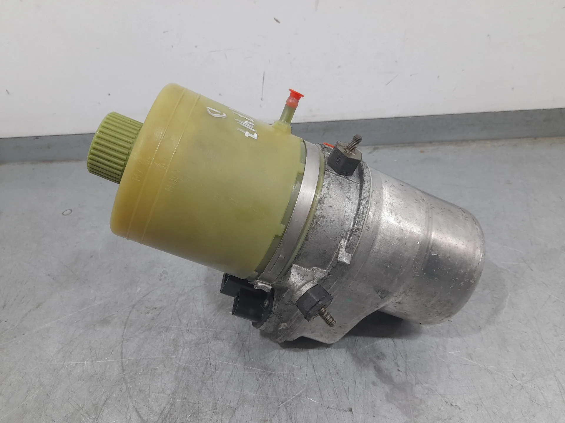 Bomba Direccion Electrica para Seat Ibiza Iii (6L1)