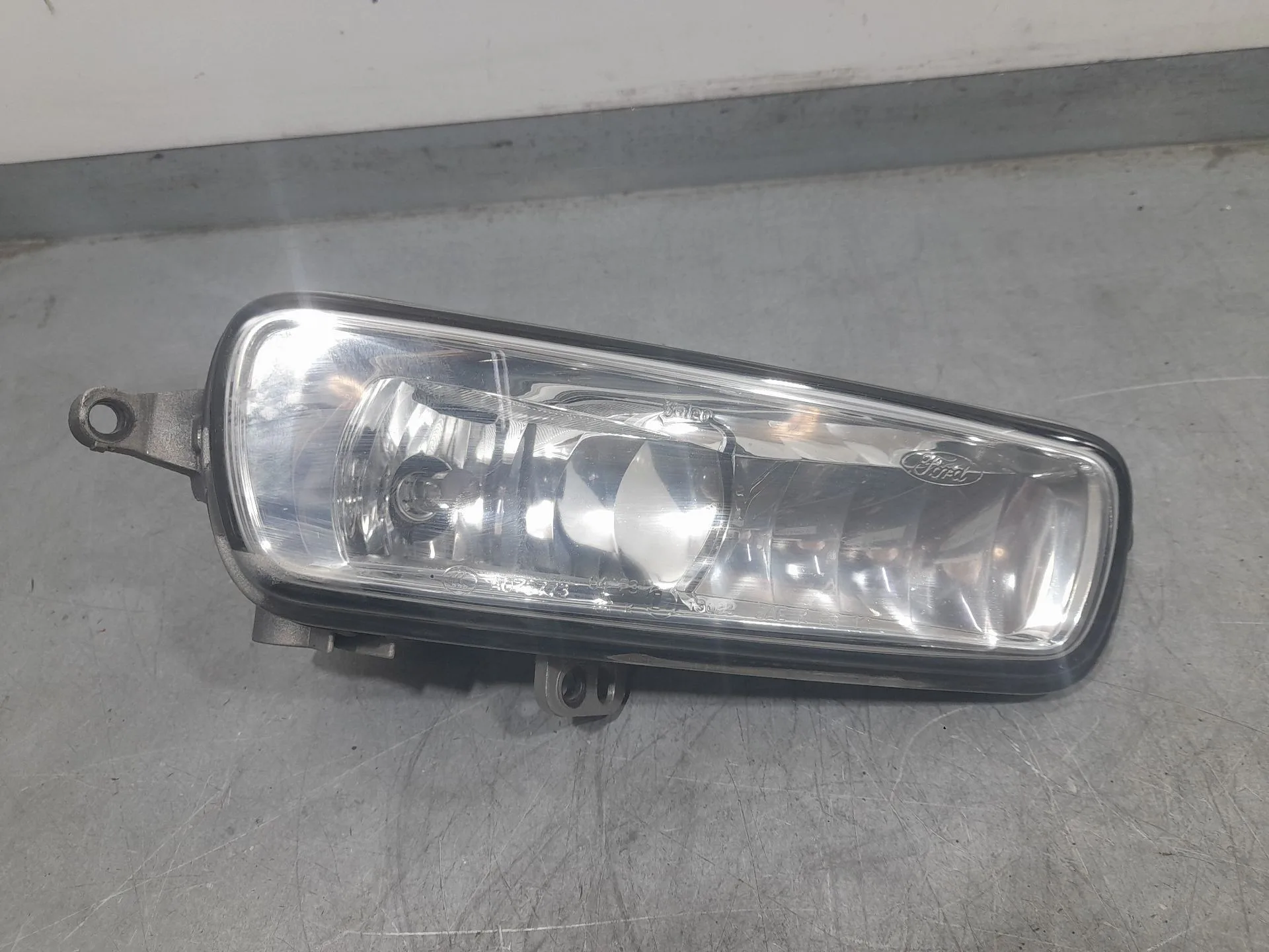 Faro Antiniebla Derecho para Ford Focus Iii