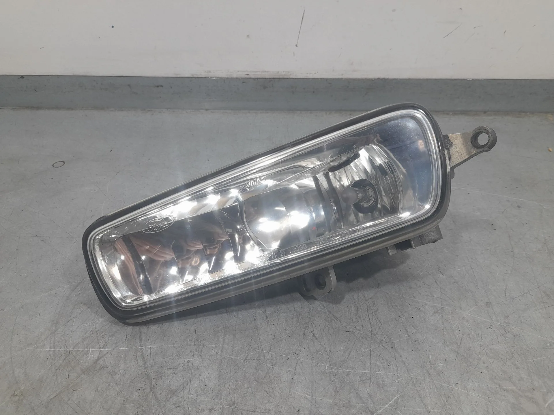Faro Antiniebla Izquierdo para Ford Focus Iii