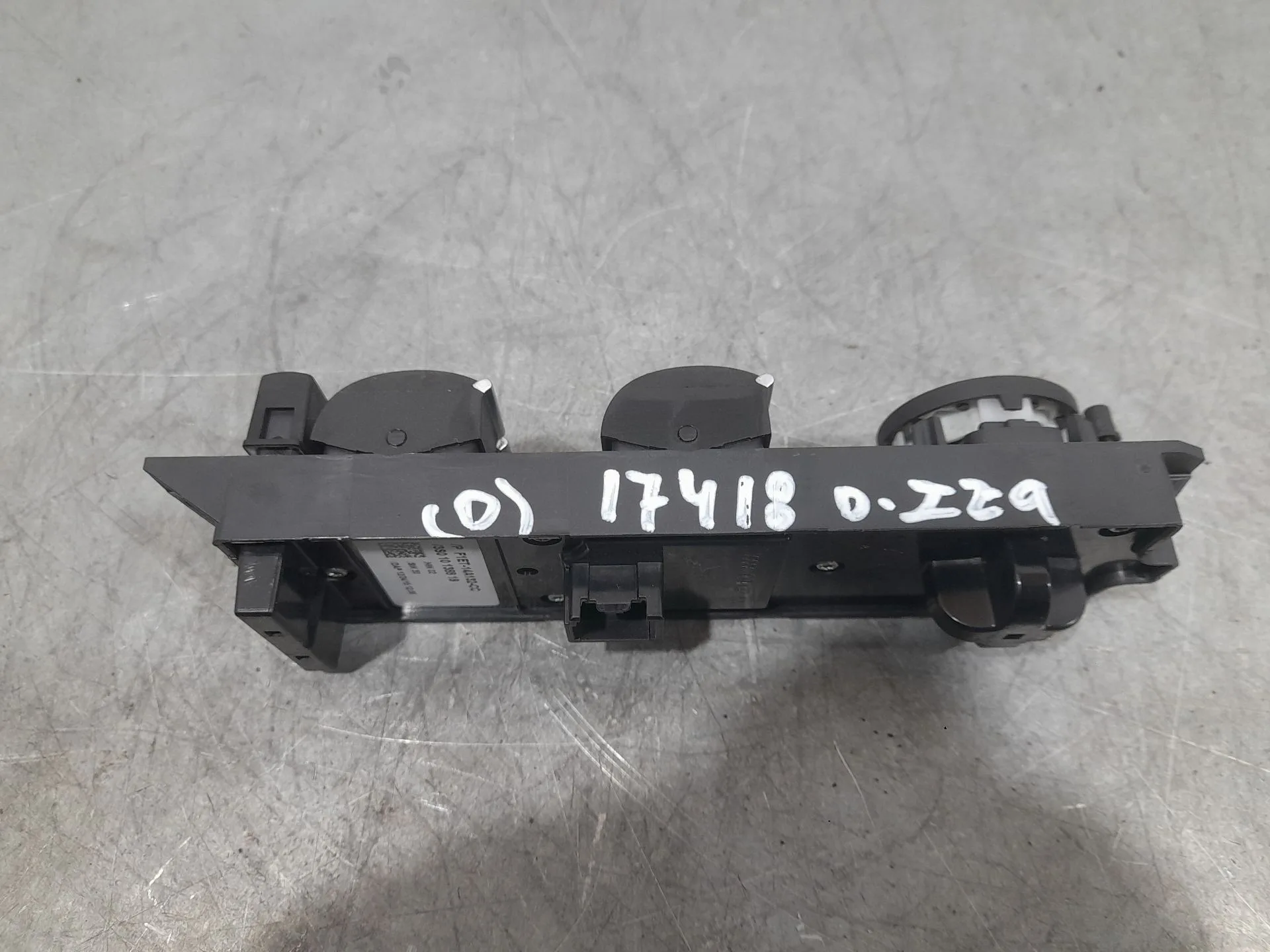 Mando Elevalunas Delantero Izquierdo para Ford Focus Iii