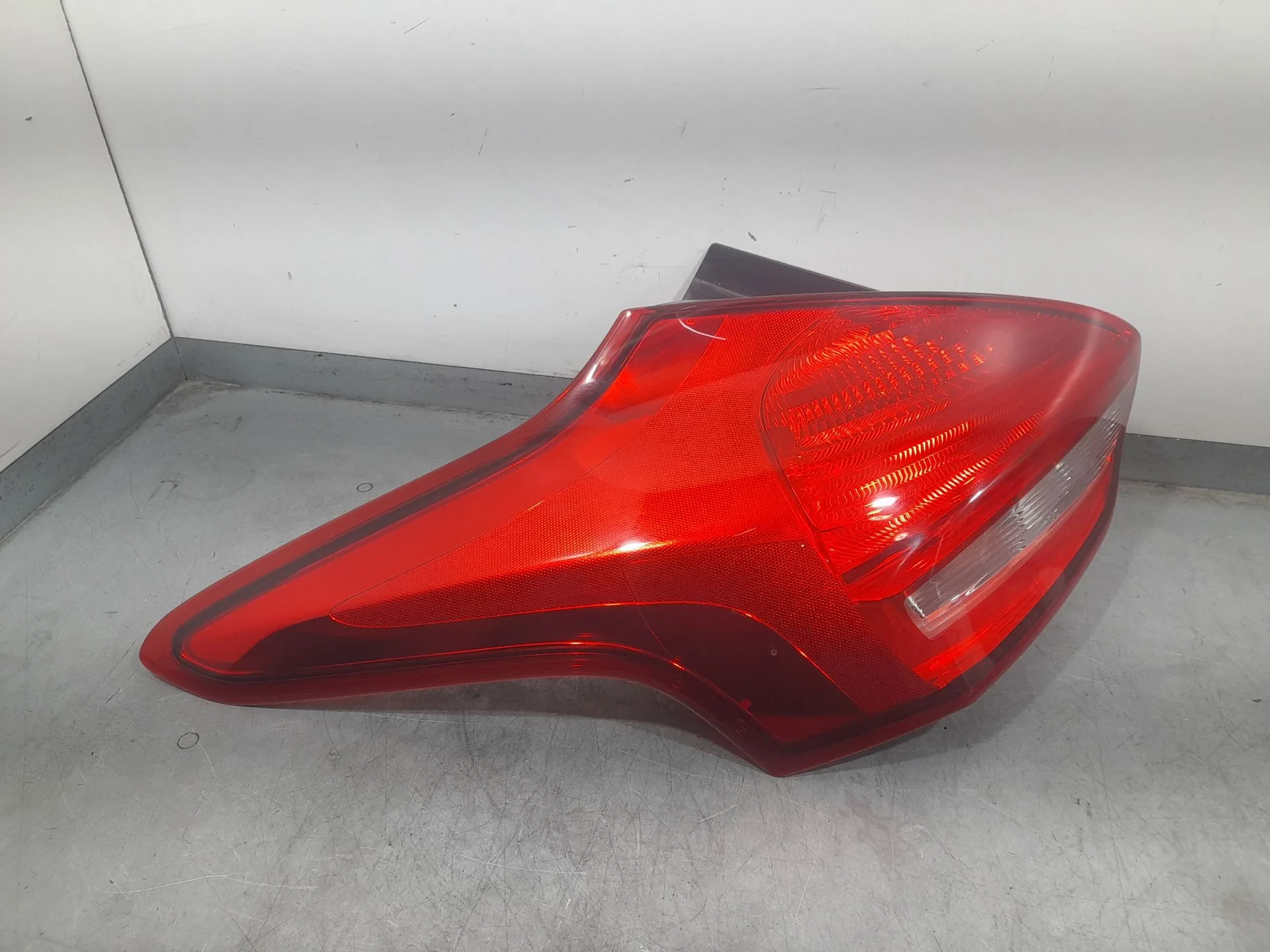 Piloto Trasero Izquierdo para Ford Focus Iii