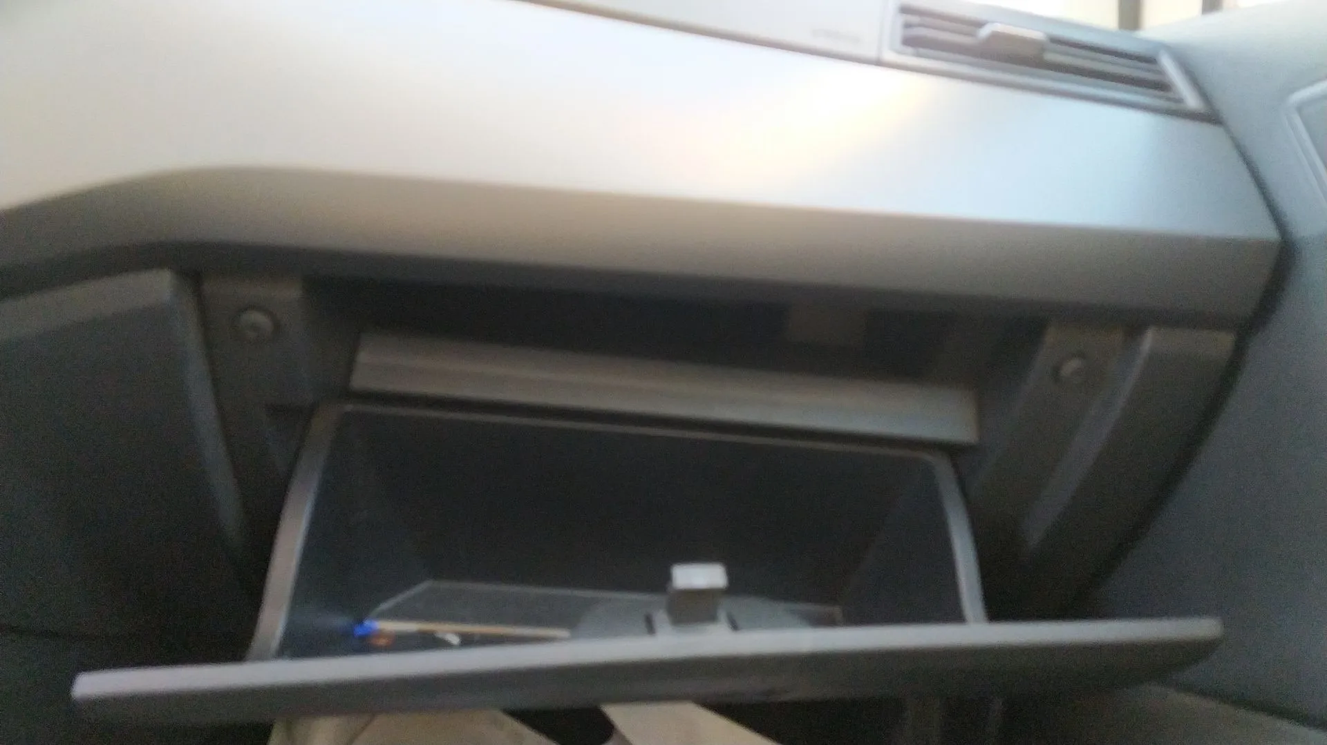 Guantera para Seat Ibiza V (Kj1, Kjg)