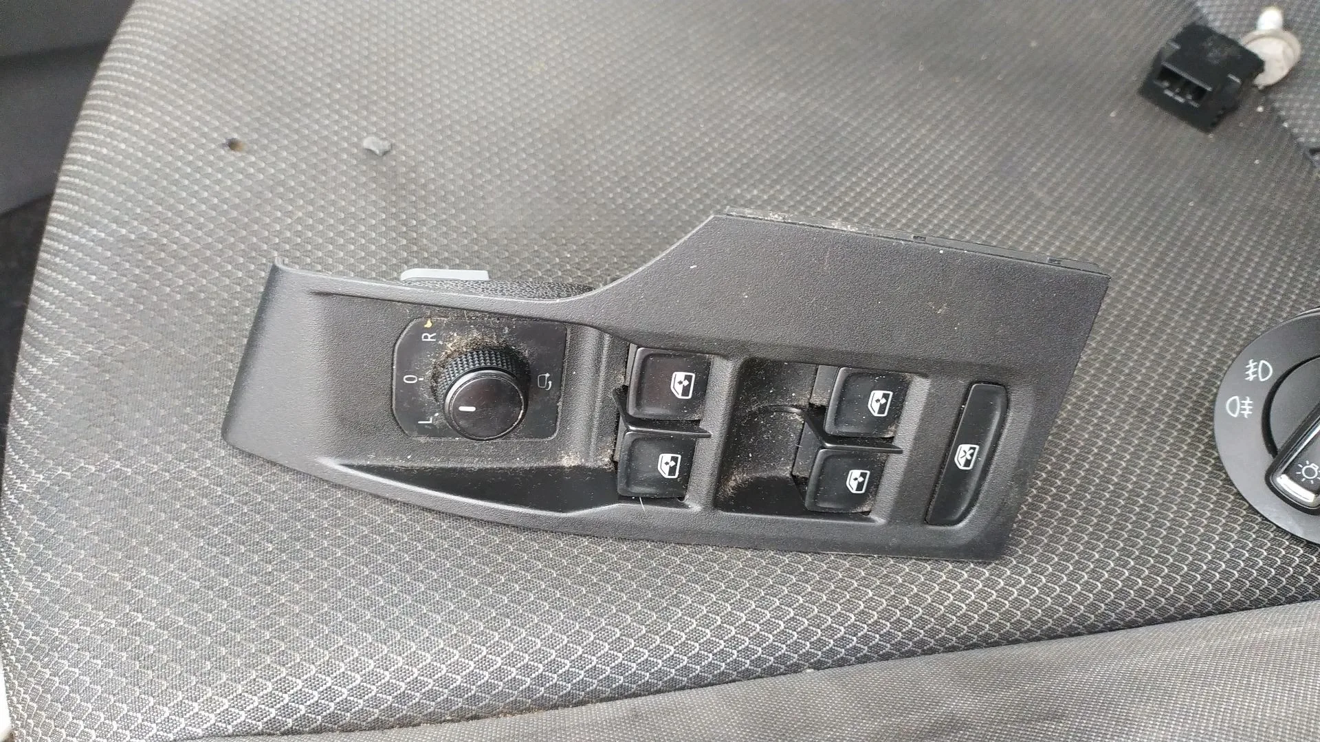 Mando Elevalunas Delantero Izquierdo para Seat Ibiza V (Kj1, Kjg)