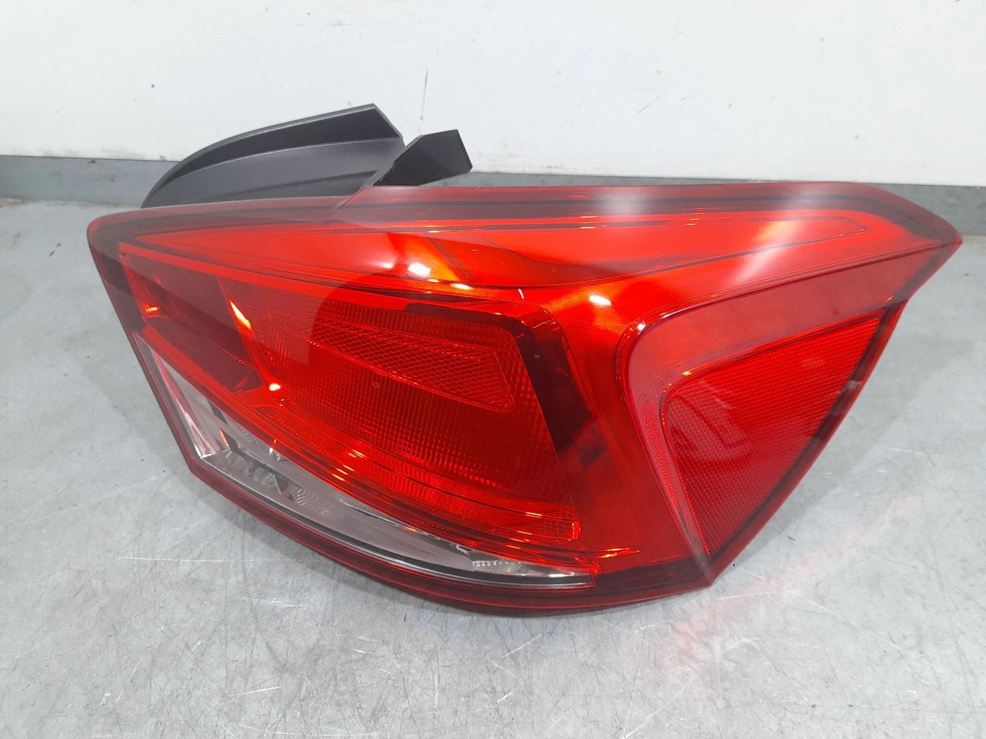 Piloto Trasero Derecho para Seat Ibiza V (Kj1, Kjg)