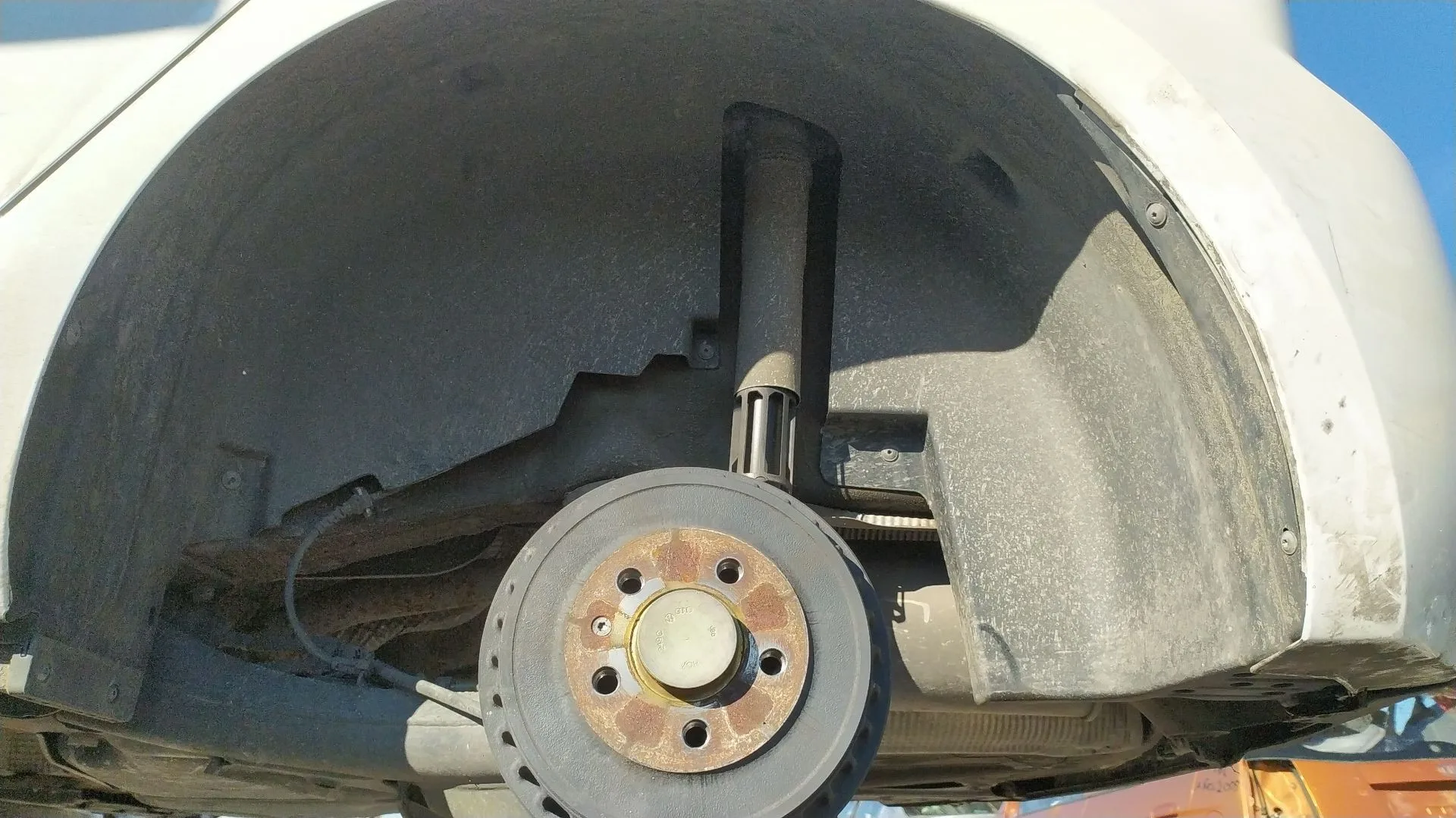 Plastico Pase Rueda Tras. Izq. para Seat Ibiza V (Kj1, Kjg)