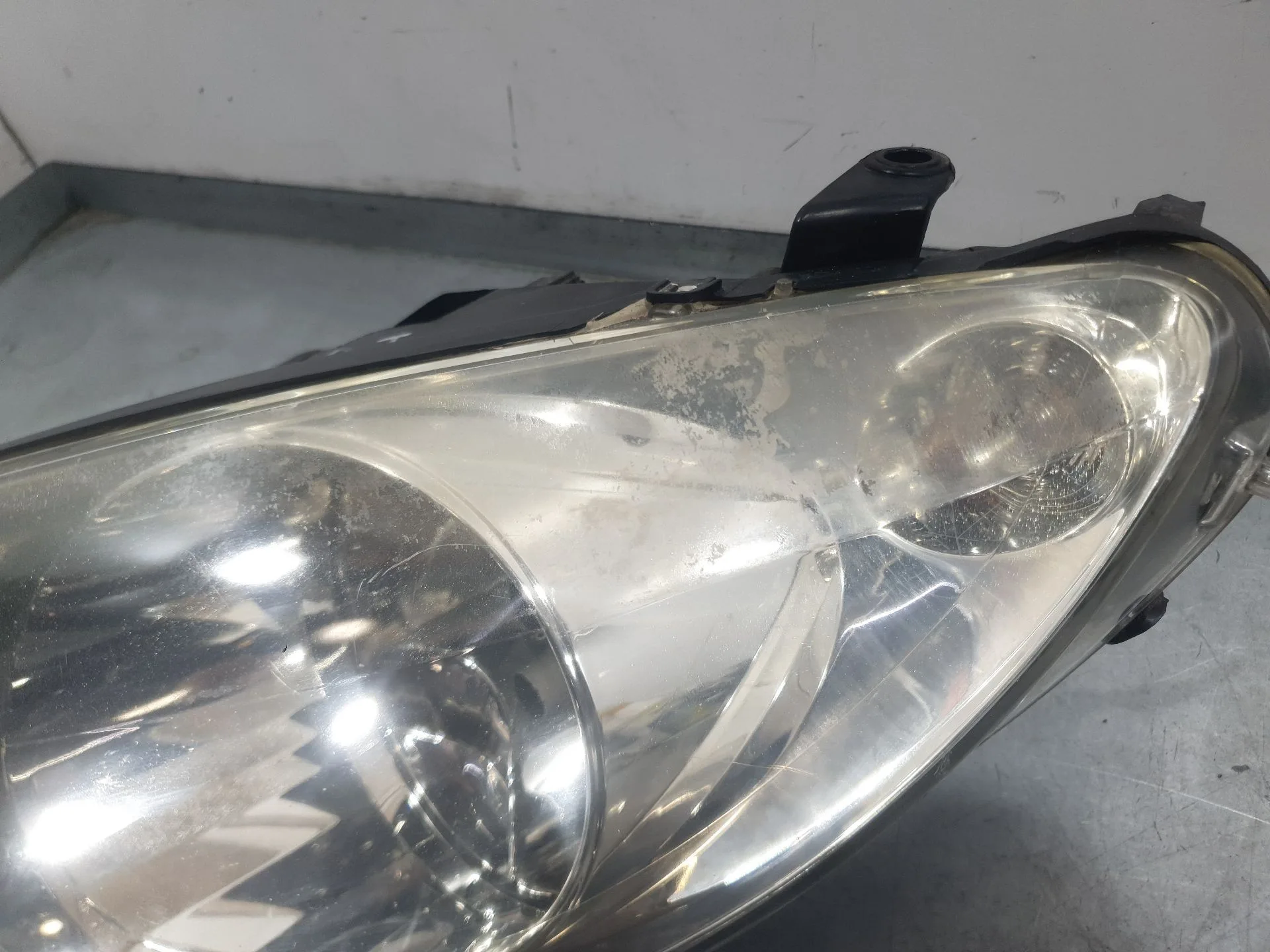 Faro Izquierdo para Peugeot 307 Sw (3H)