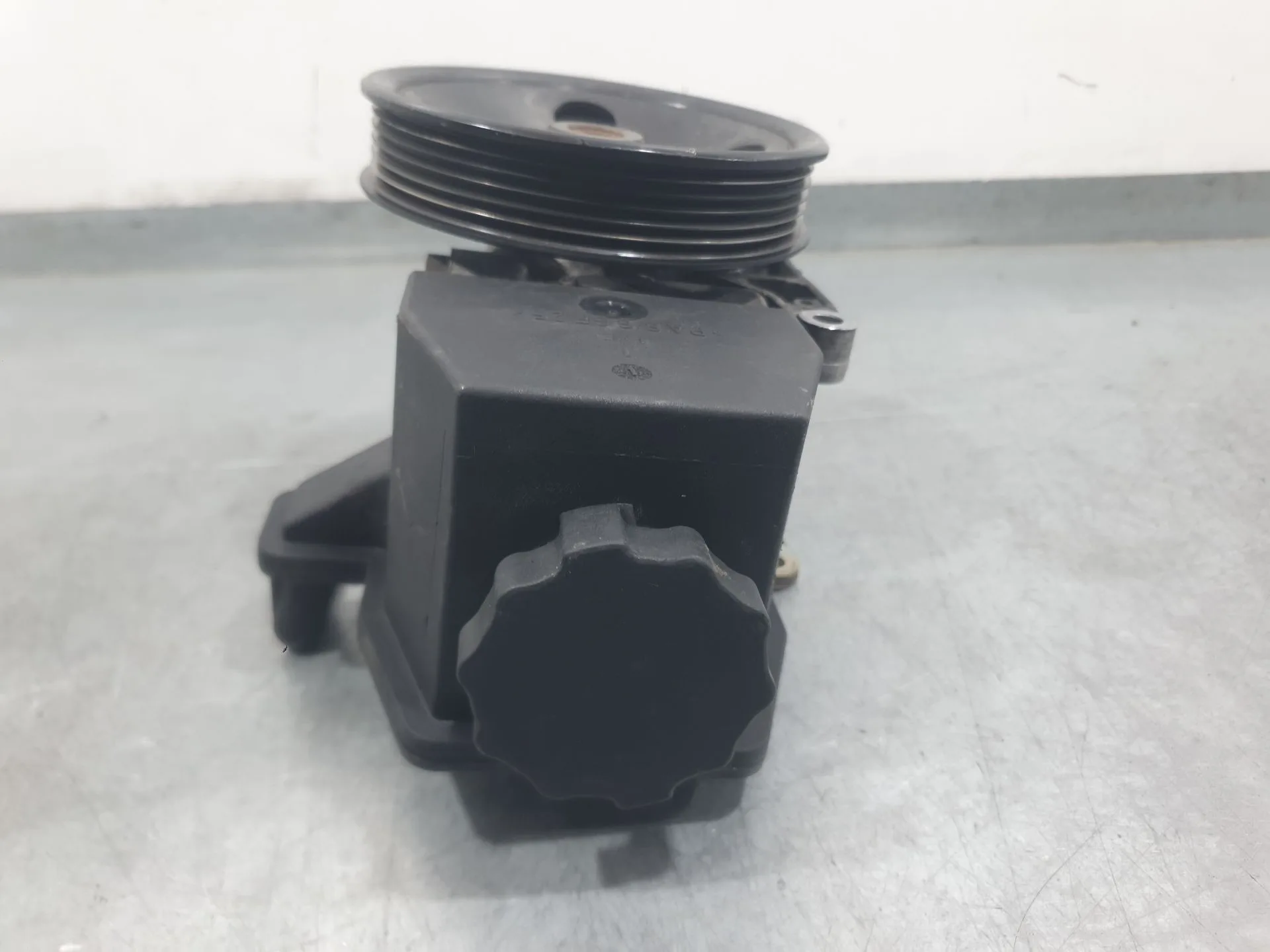 Bomba Direccion para Mercedes-Benz Clk (C208)
